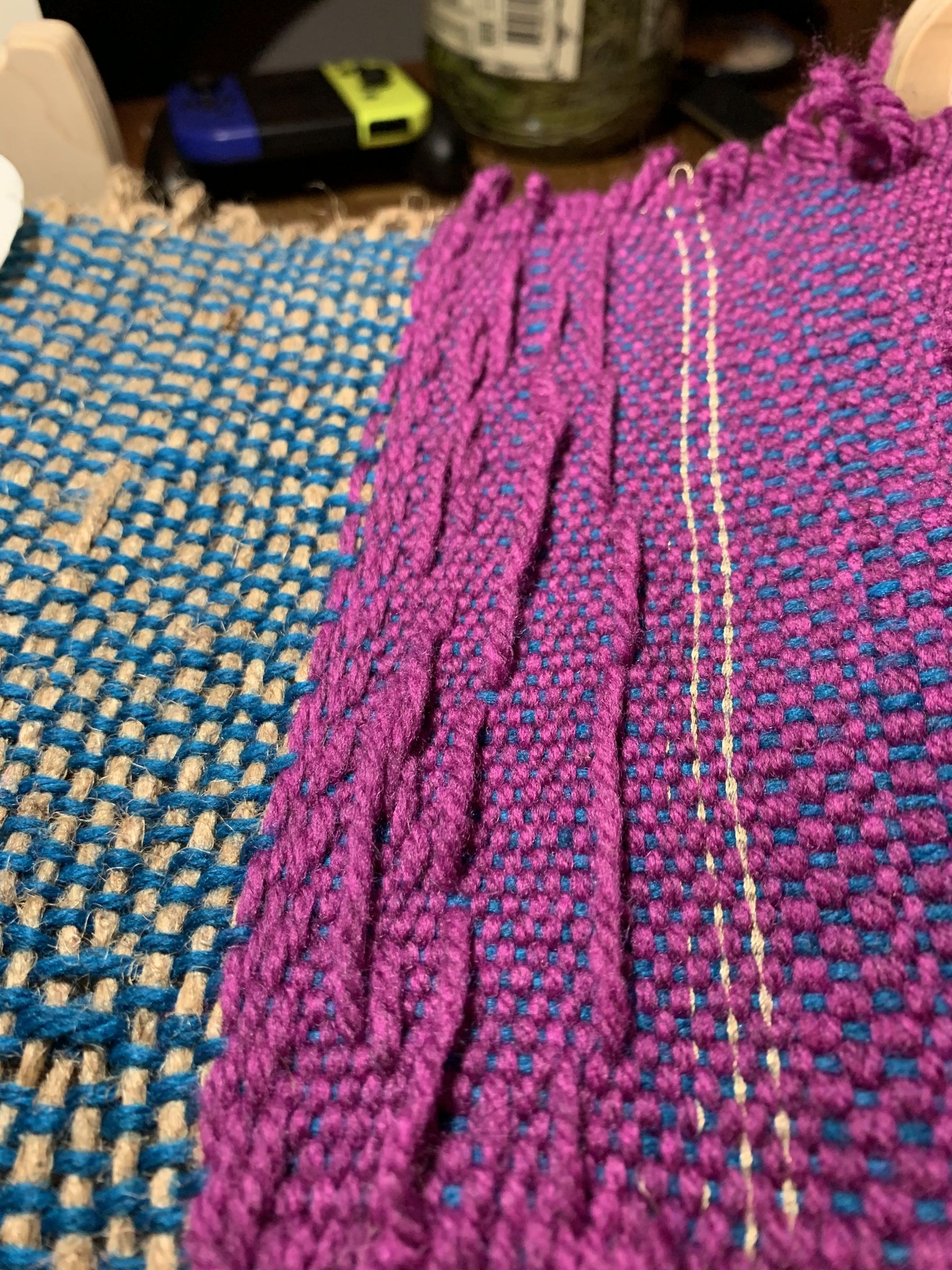 Simple Weave Using a Cricket Loom 5 Steps (with Pictures) Instructables