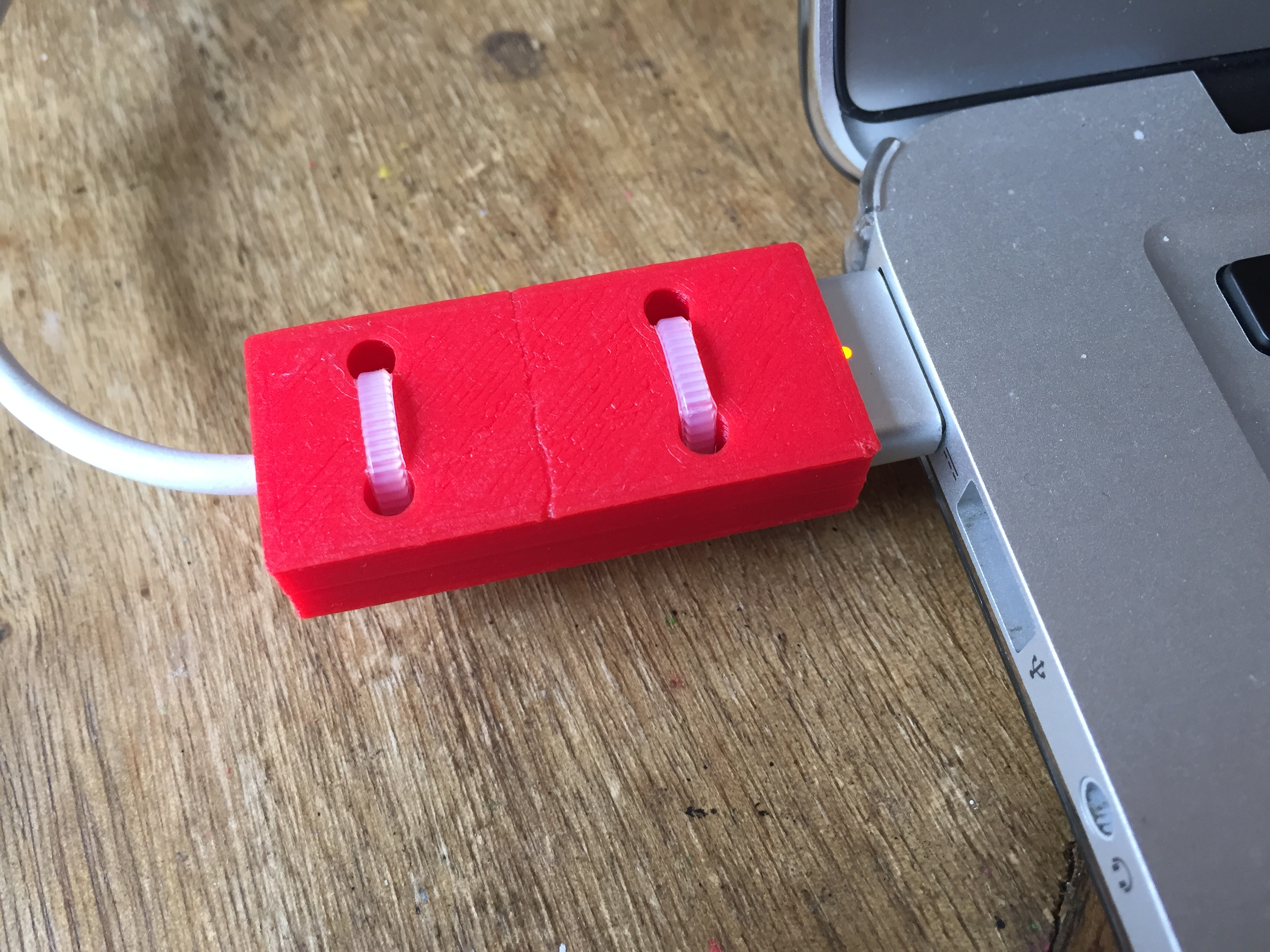 MacBook Power Cord Saver (MagSafe2) 3 Steps (with Pictures