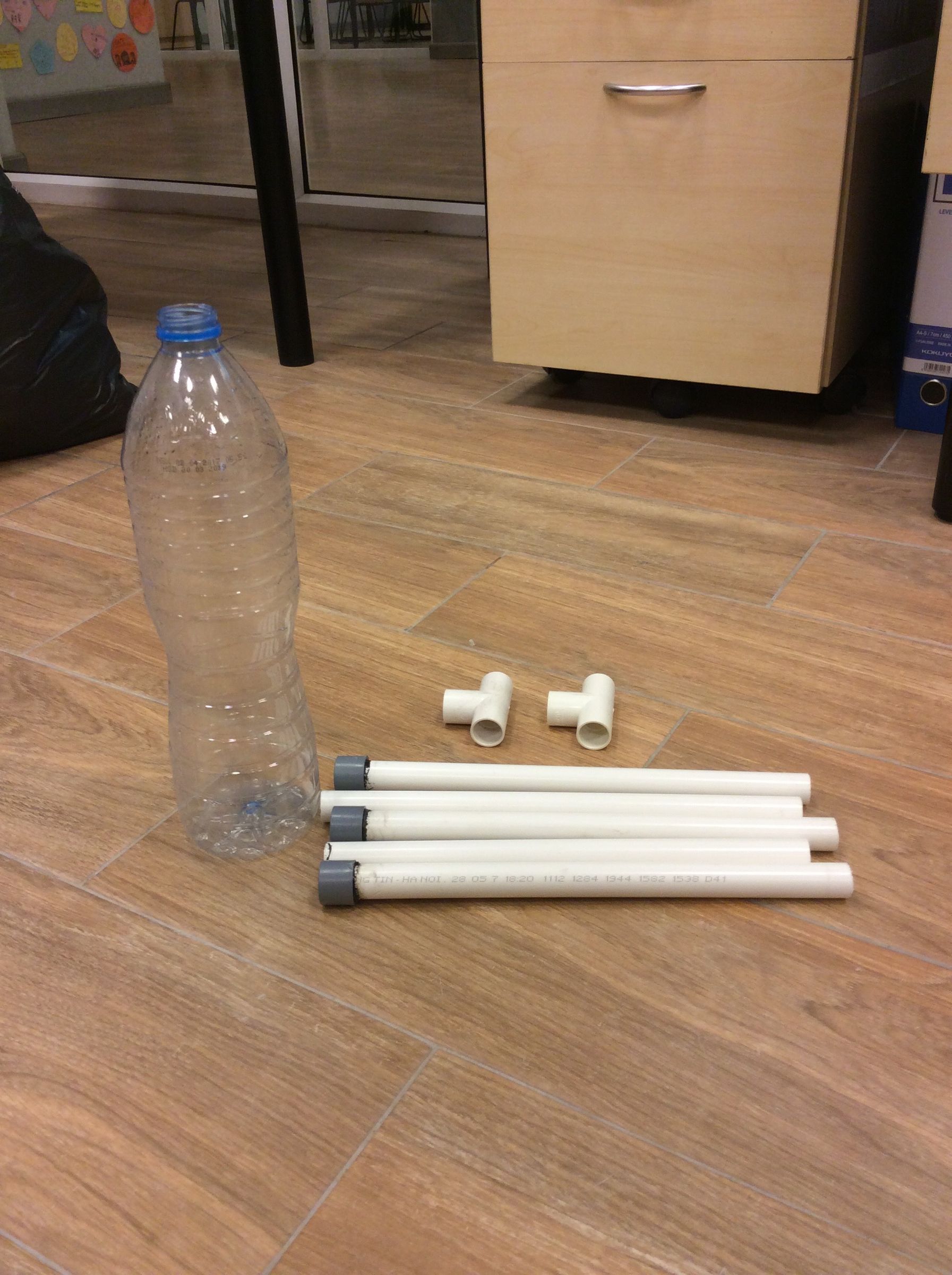 HOMEMADE WATER ROCKET!! EASY TO MAKE!!!!! 5 Steps Instructables