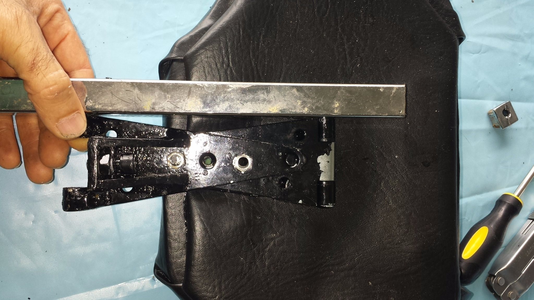 Motorcycle Backrest Hardware Mod : 6 Steps - Instructables
