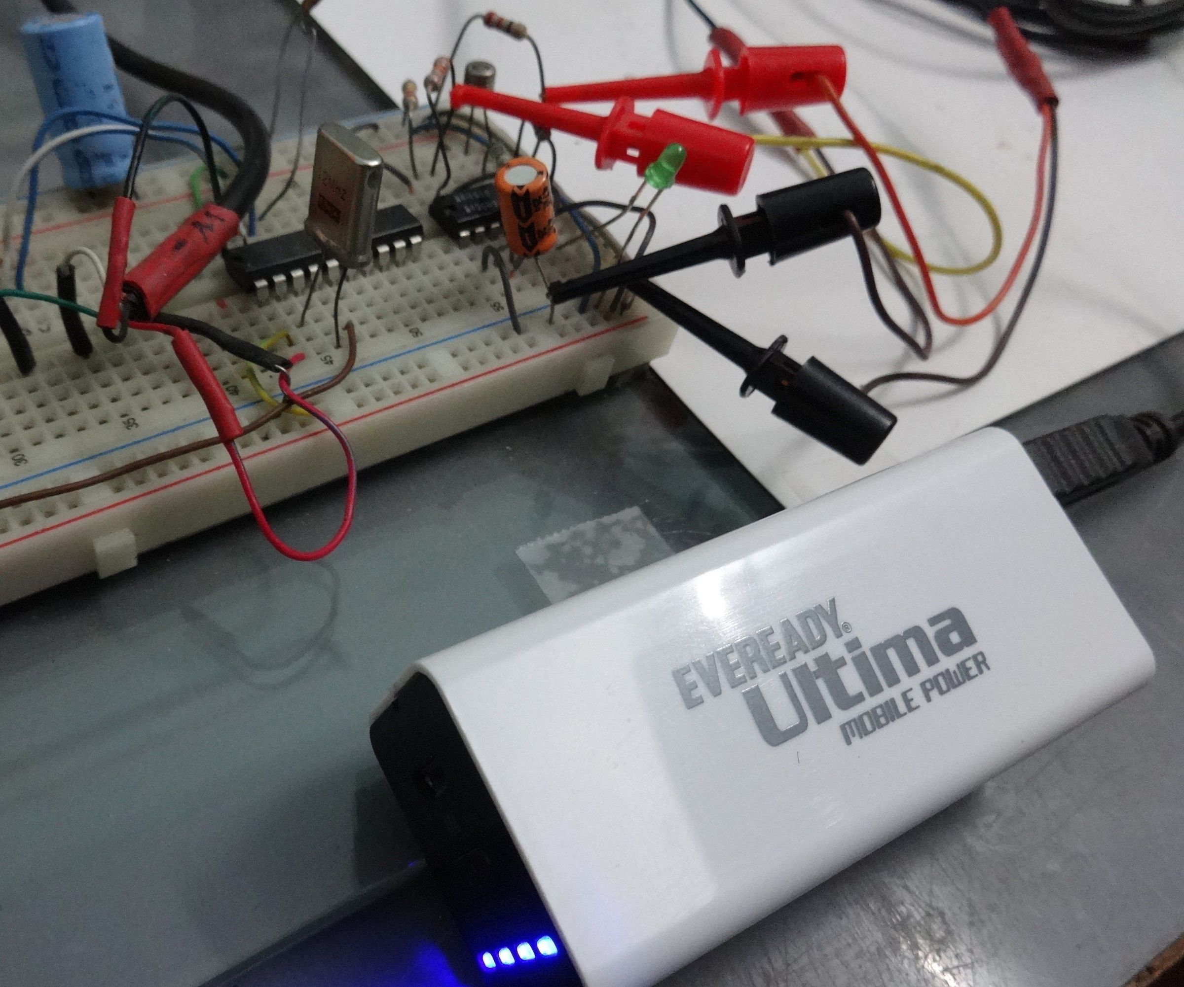 Current Pulsing Keeps Power Bank Active