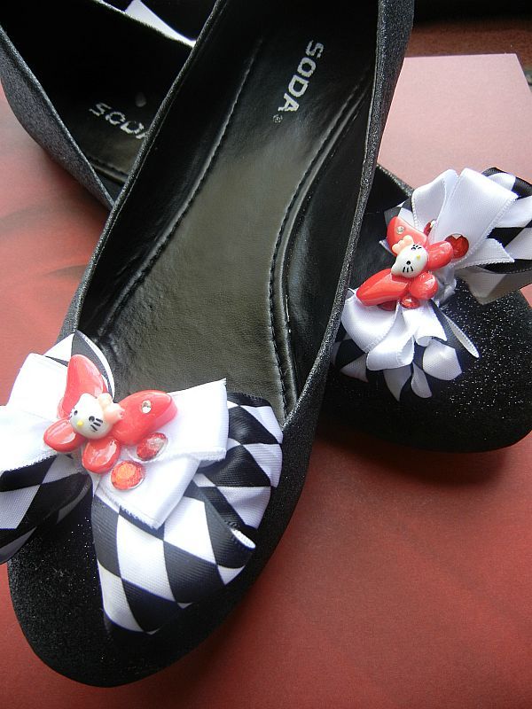 Shoe Clips: Dress It Up!