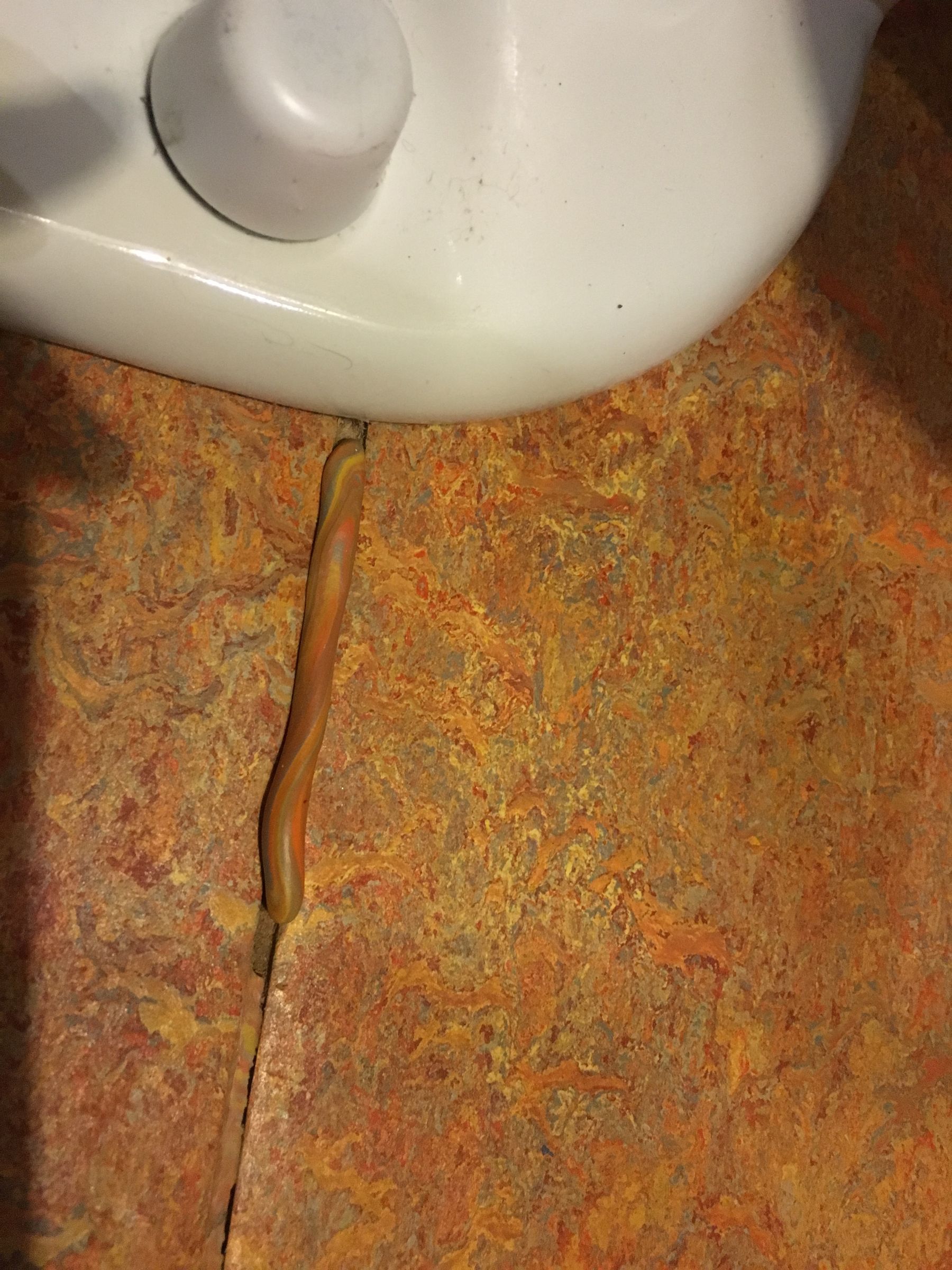 Bathroom Floor Repair With Sugru! 6 Steps (with Pictures) Instructables