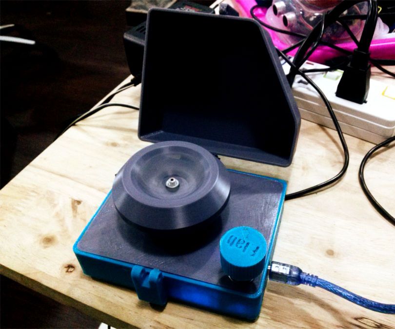 3D Printed DIYbio Mini-Centrifuge 