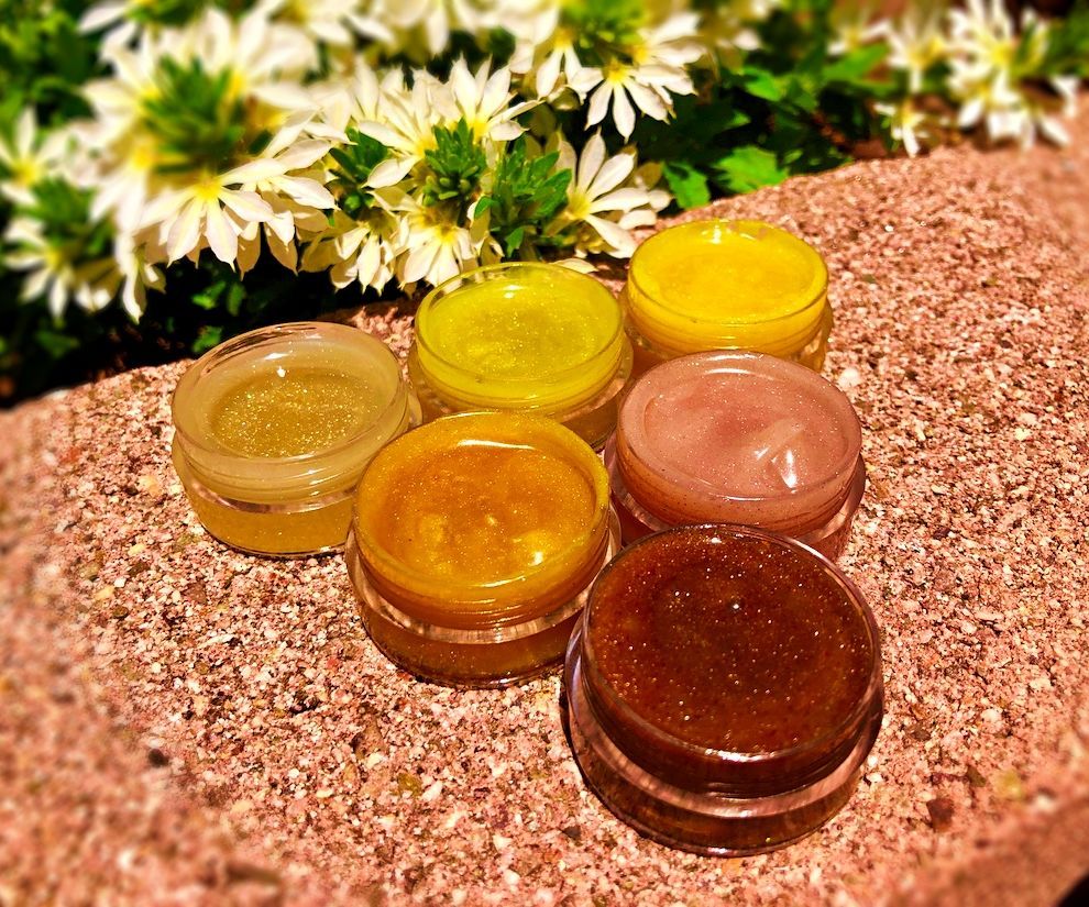 DIY Turmeric and Beetroot Lip Balm 10 Steps (with Pictures