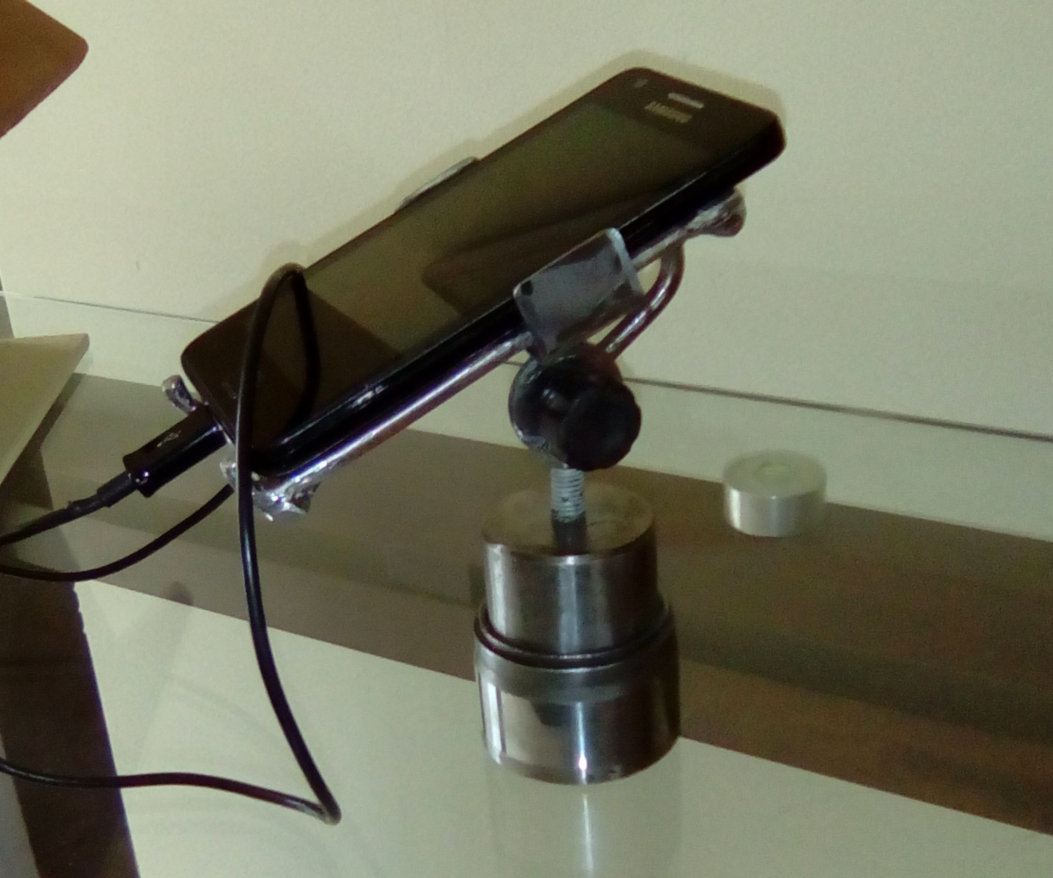 Suporte Metálico Para Smartphone - Metal Phone Stand