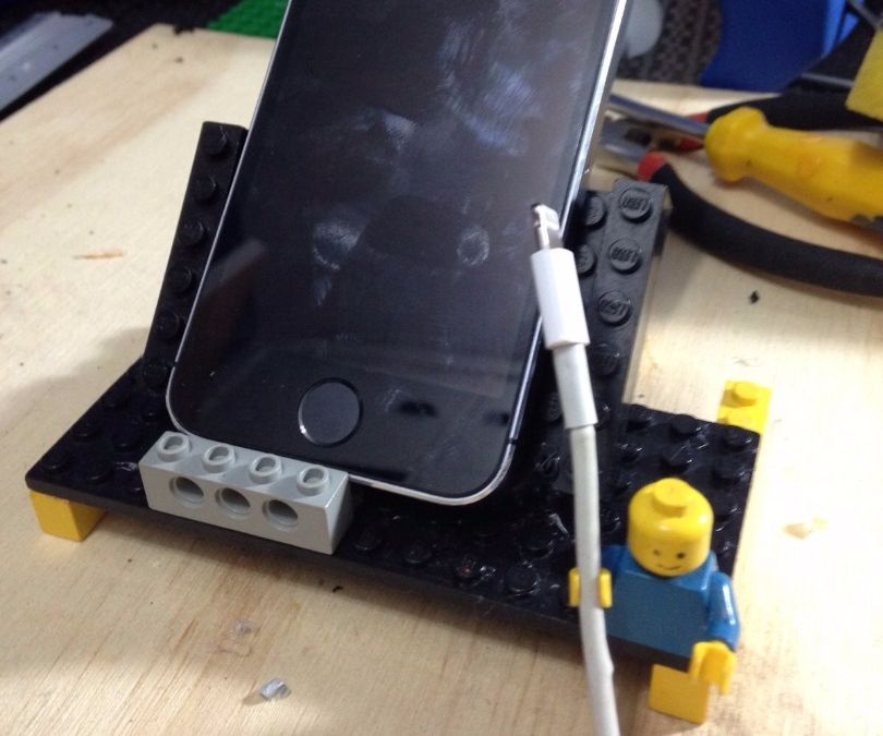 Iphone Lego Dock