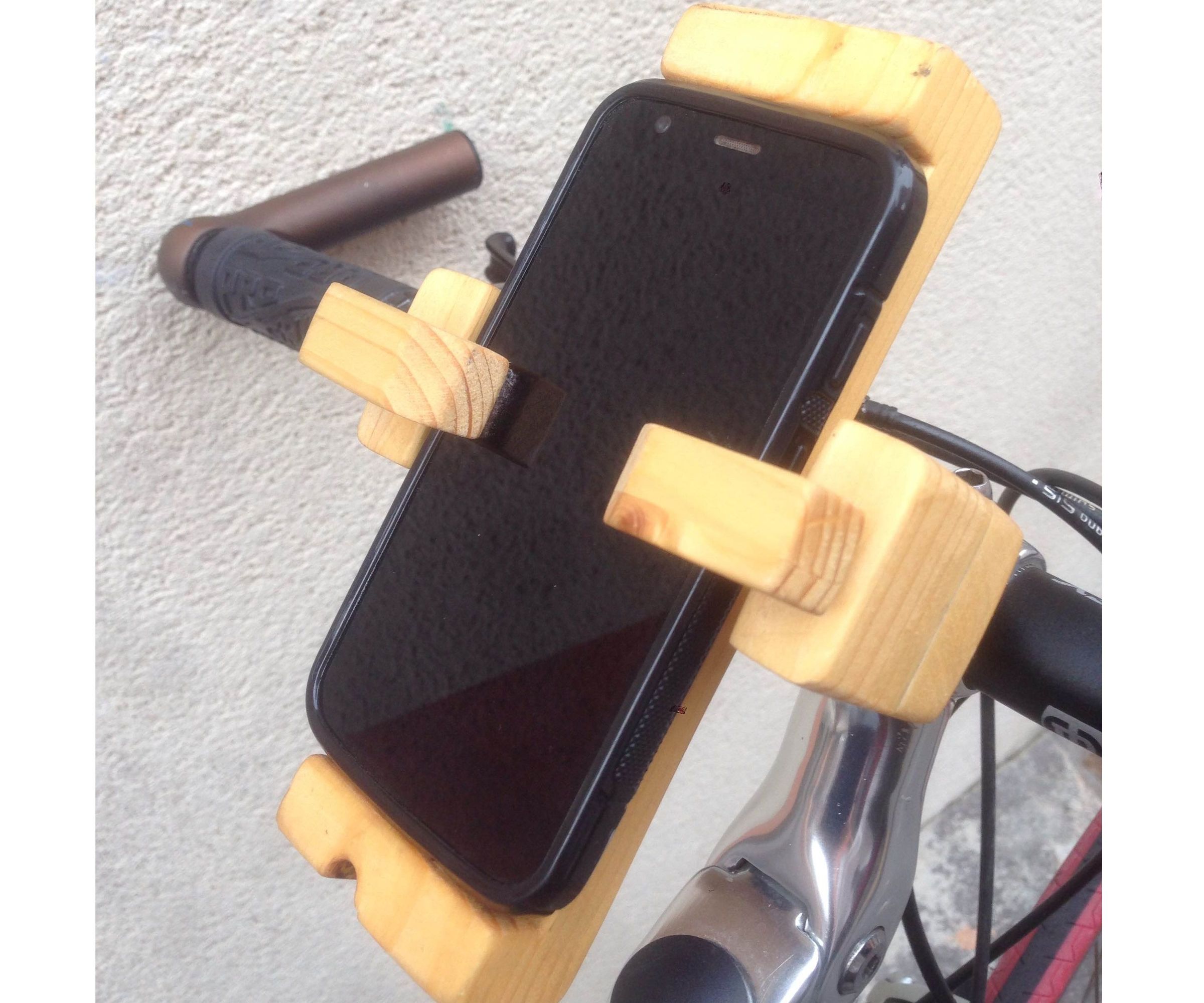 Wooden phone support for bike