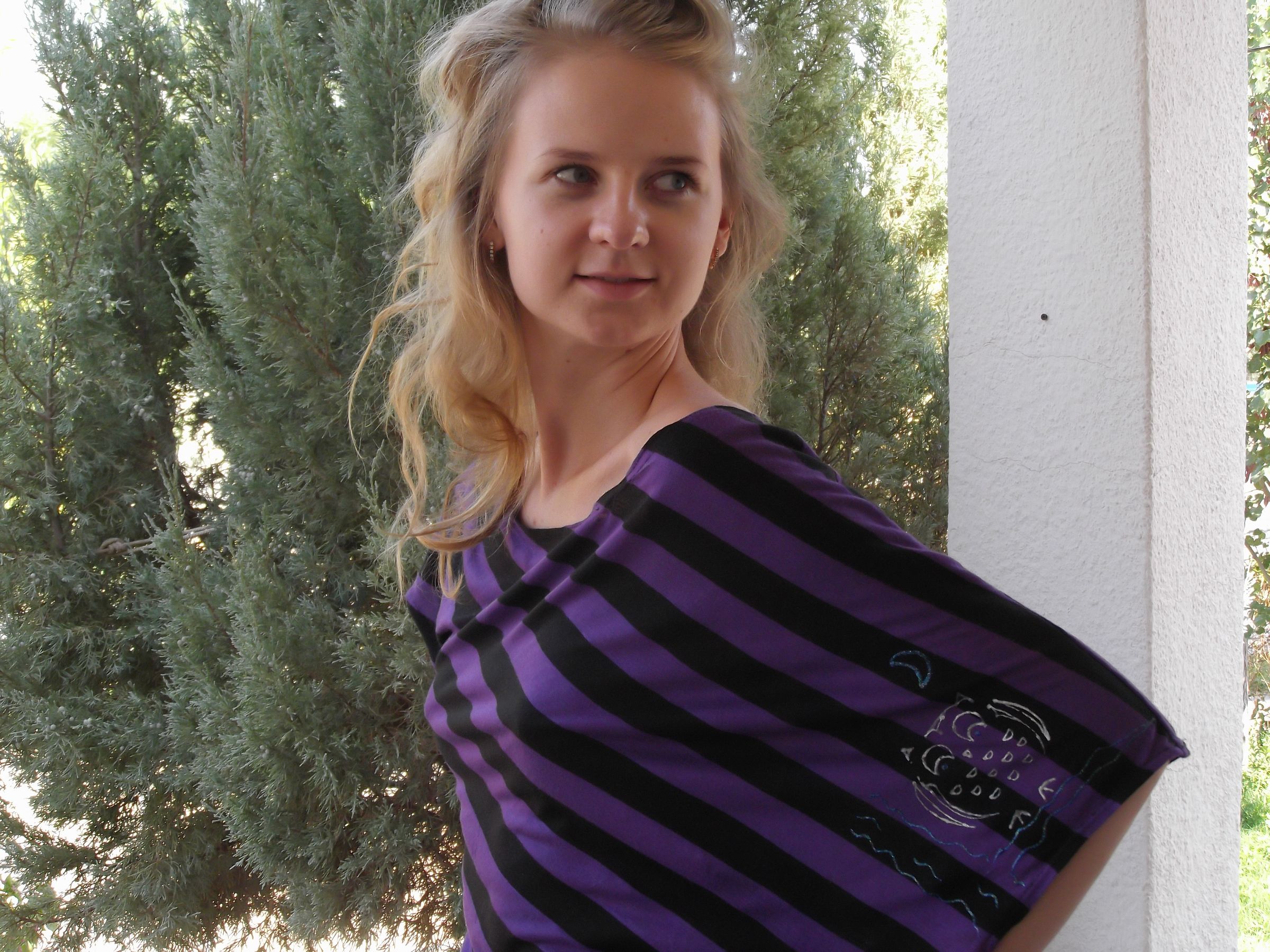 Revamp a T Shirt With Puff Paint