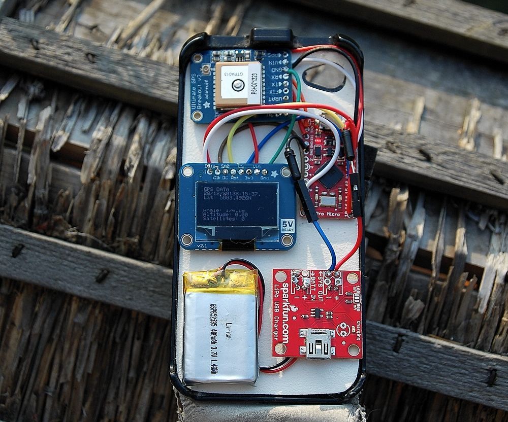 Arduino GPS in iPhone Case - build your own ! :)