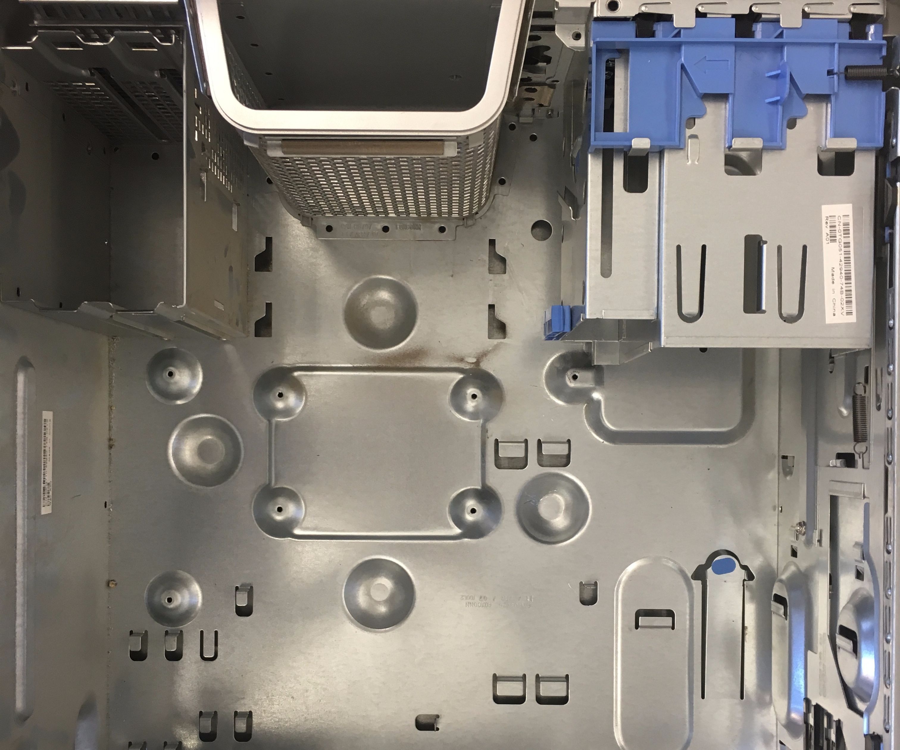 Repainting a Computer Case With Design