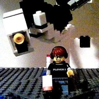 Lego GLaDOS Figure (to Scale) : 4 Steps - Instructables