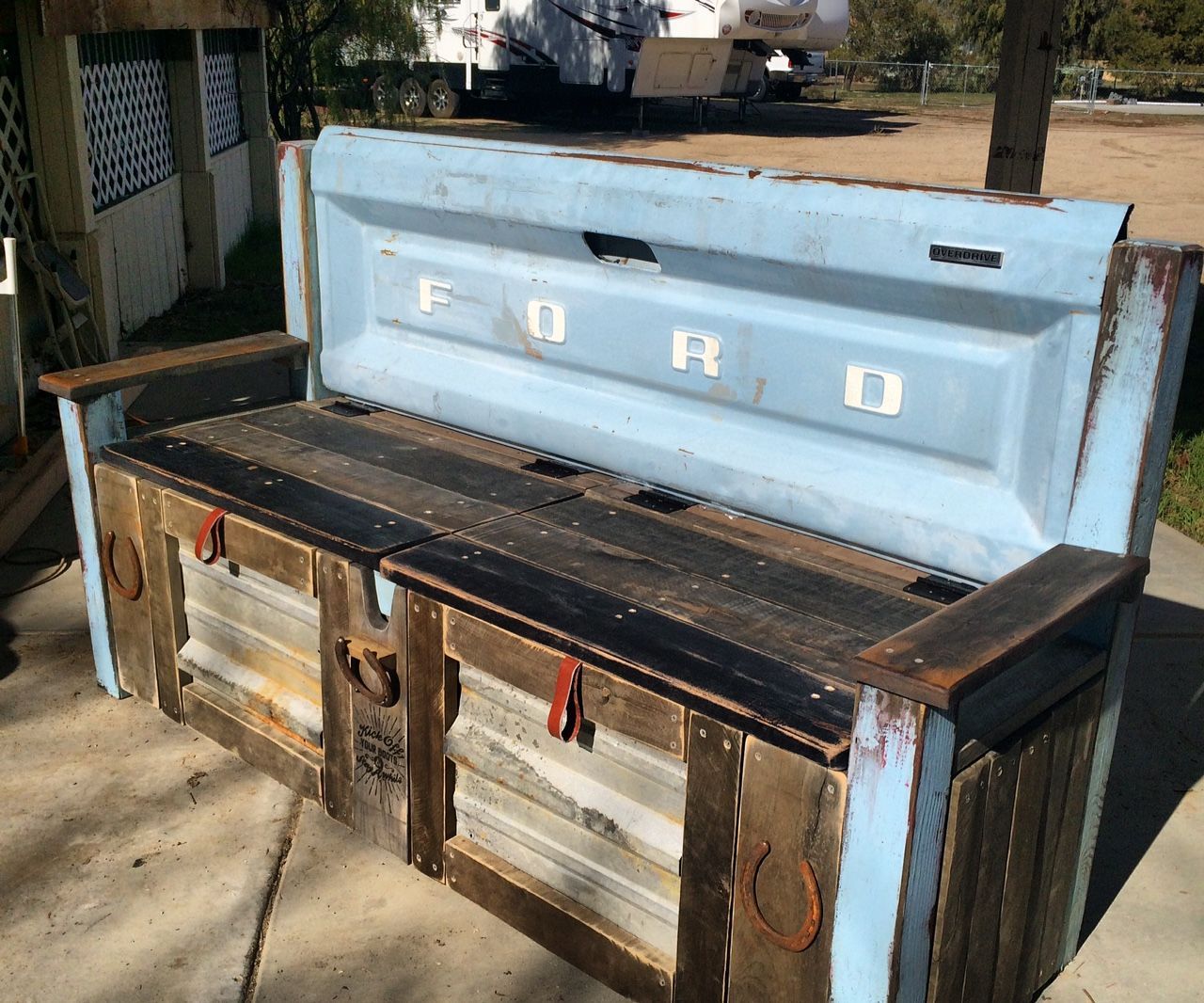Boot and Tack Bench
