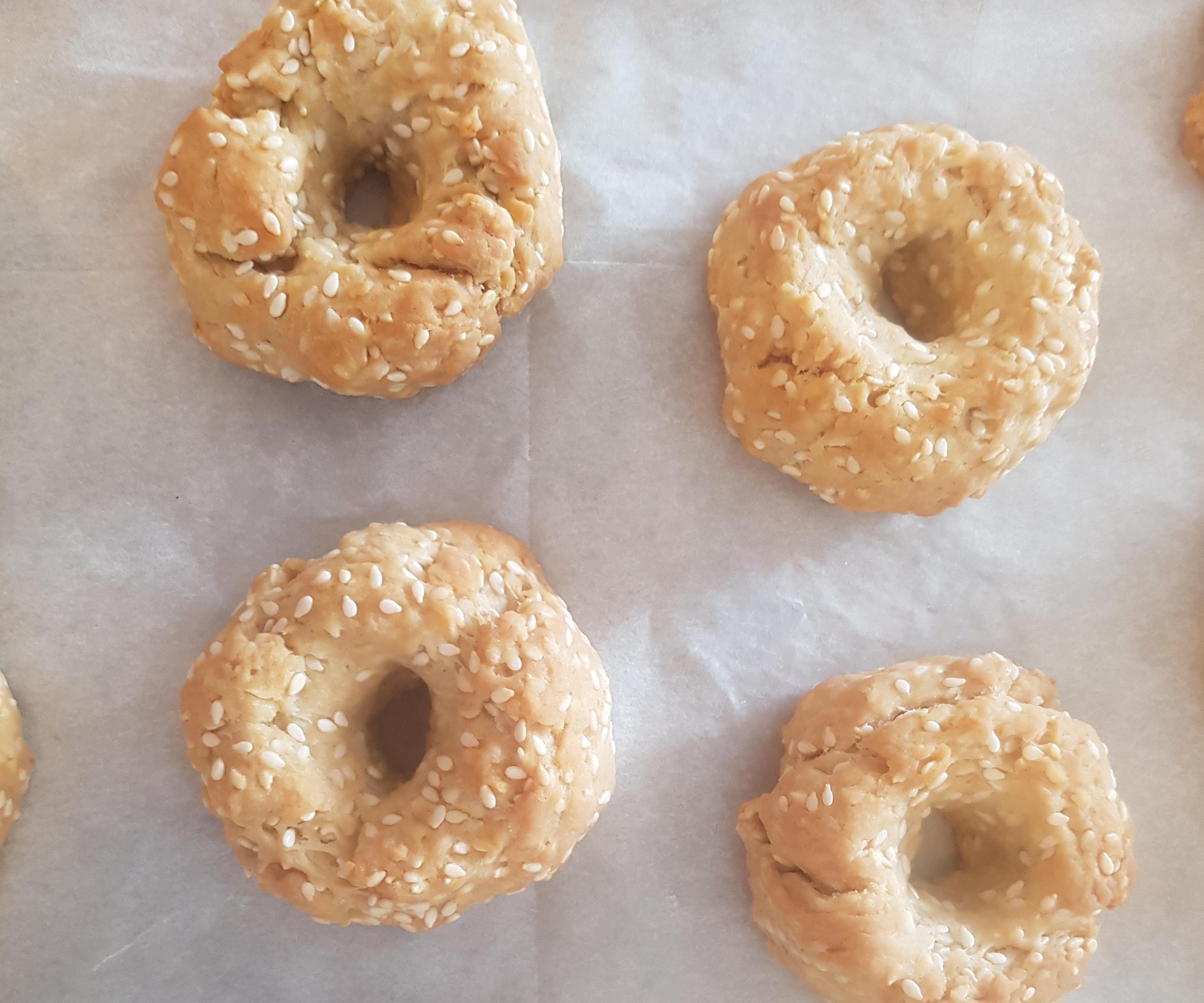 Irresistible Savory Sesame Cookies