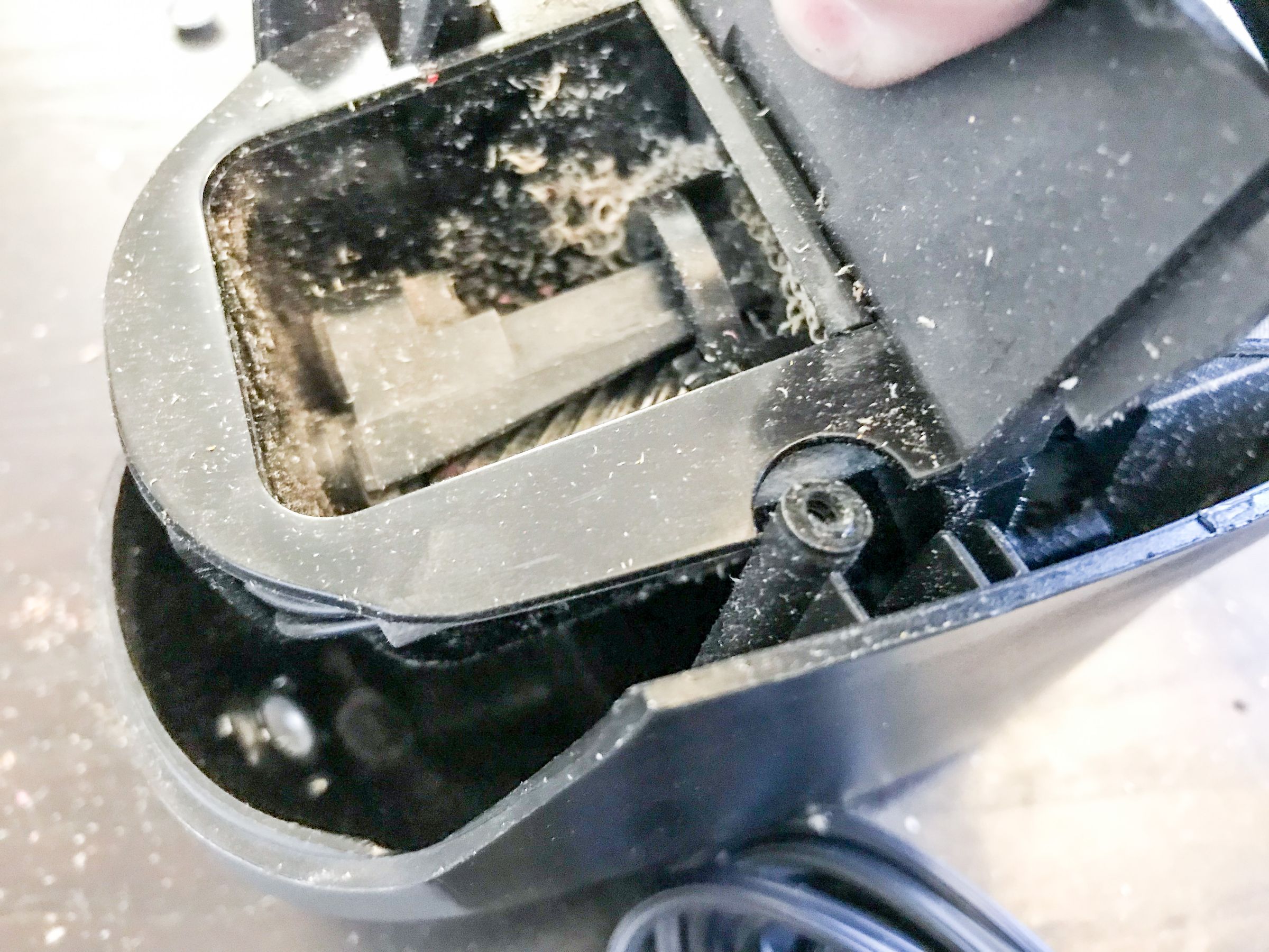 How to Fix a Jammed Electric Pencil Sharpener 5 Steps Instructables