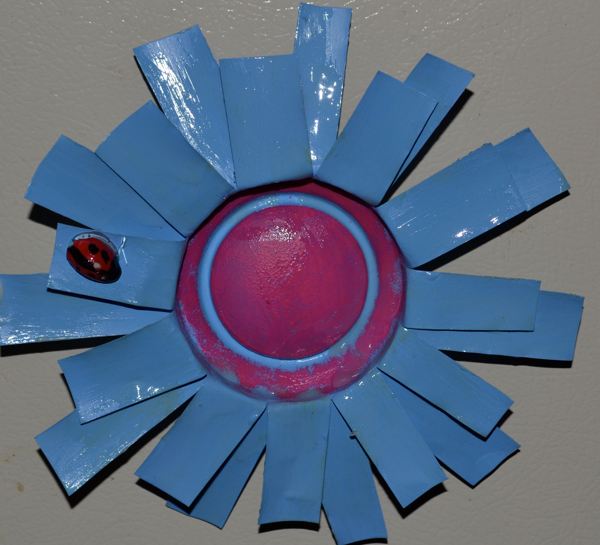 Flower Magnet or Ornament From Aluminum Cans