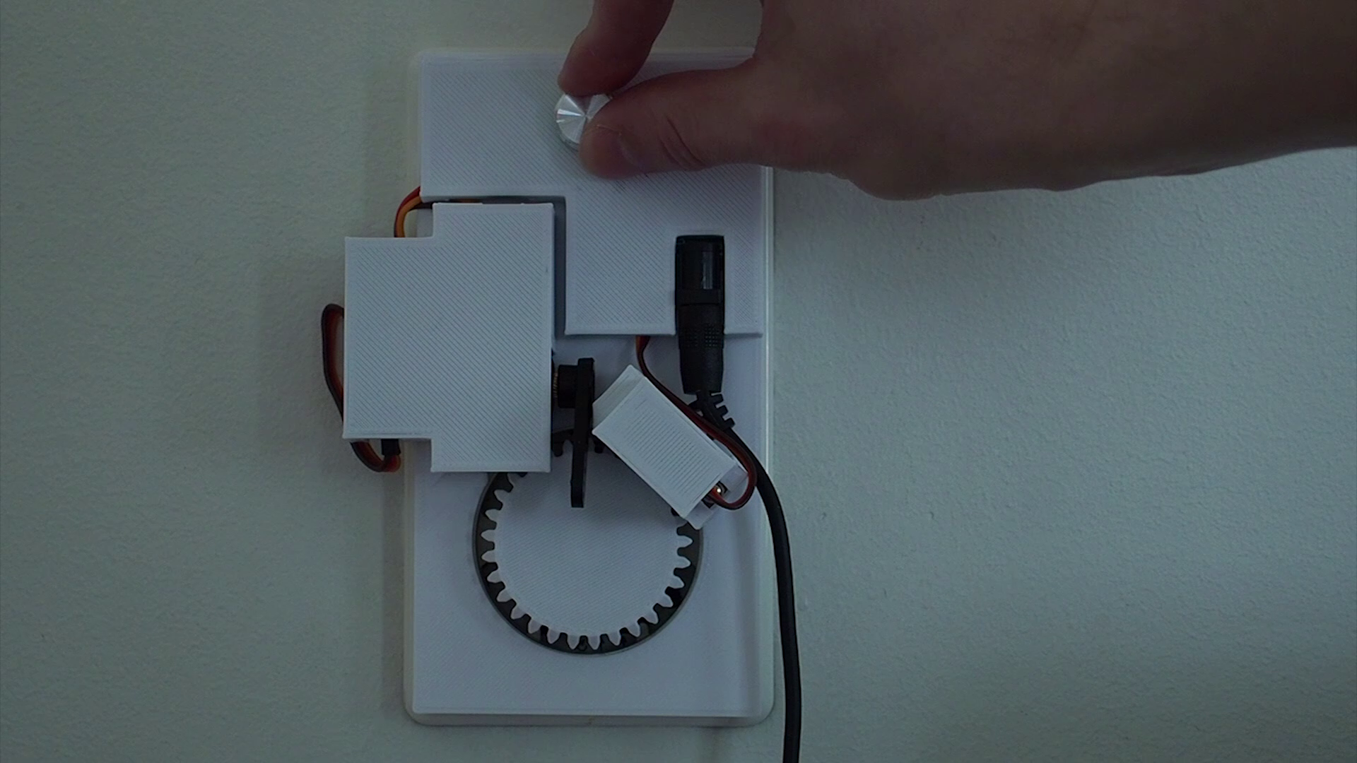 Roboticized Light Switch for Home Automation 6 Steps (with Pictures