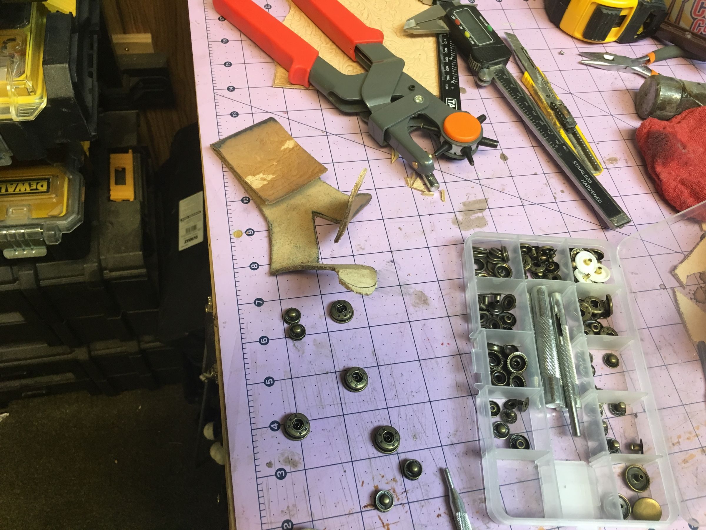 Custom Leather Caliper Holster 8 Steps (with Pictures) Instructables