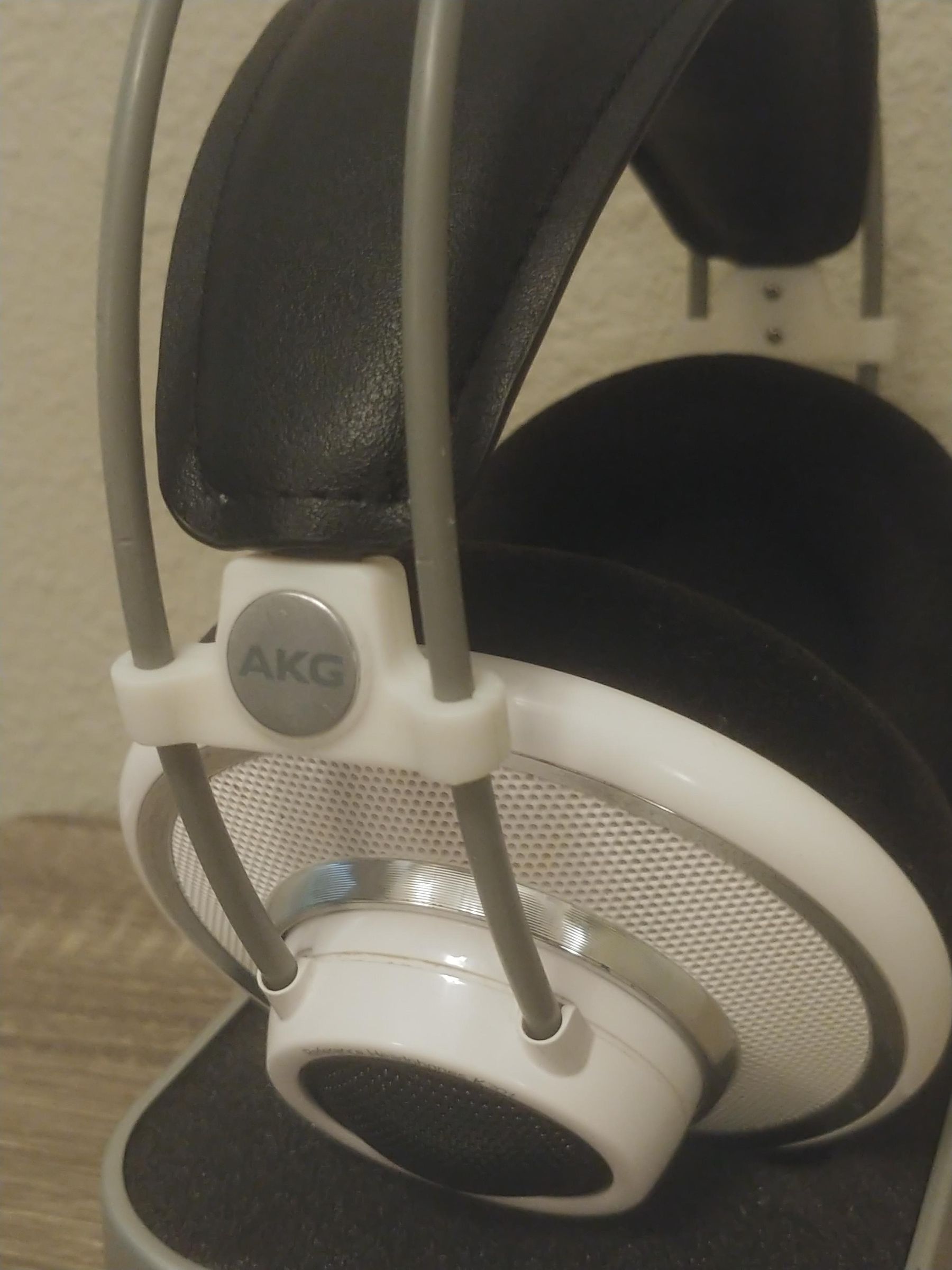 Headband Mod for AKG K700 Series Headphones : 4 Steps - Instructables