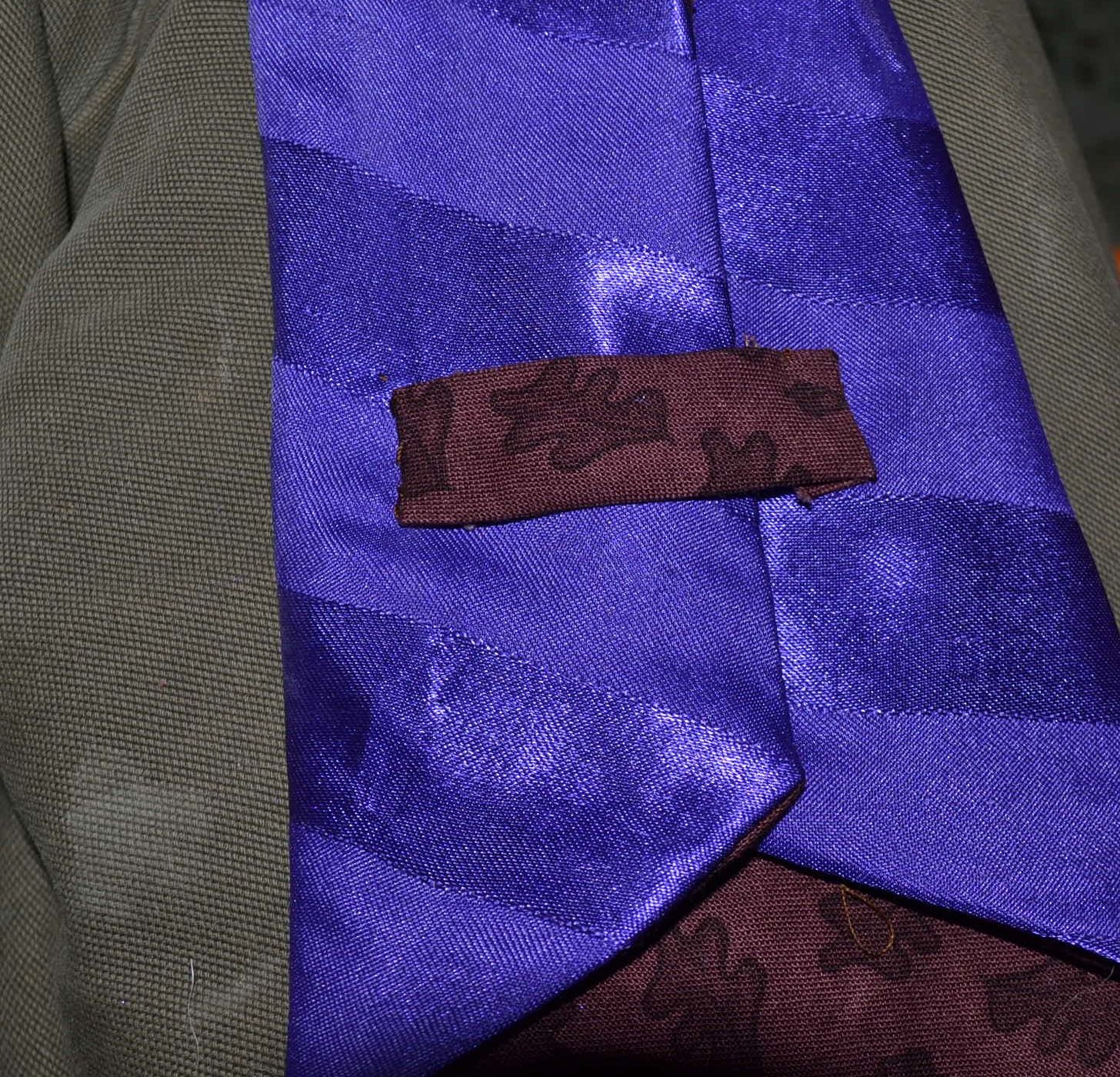 necktie keeper loop