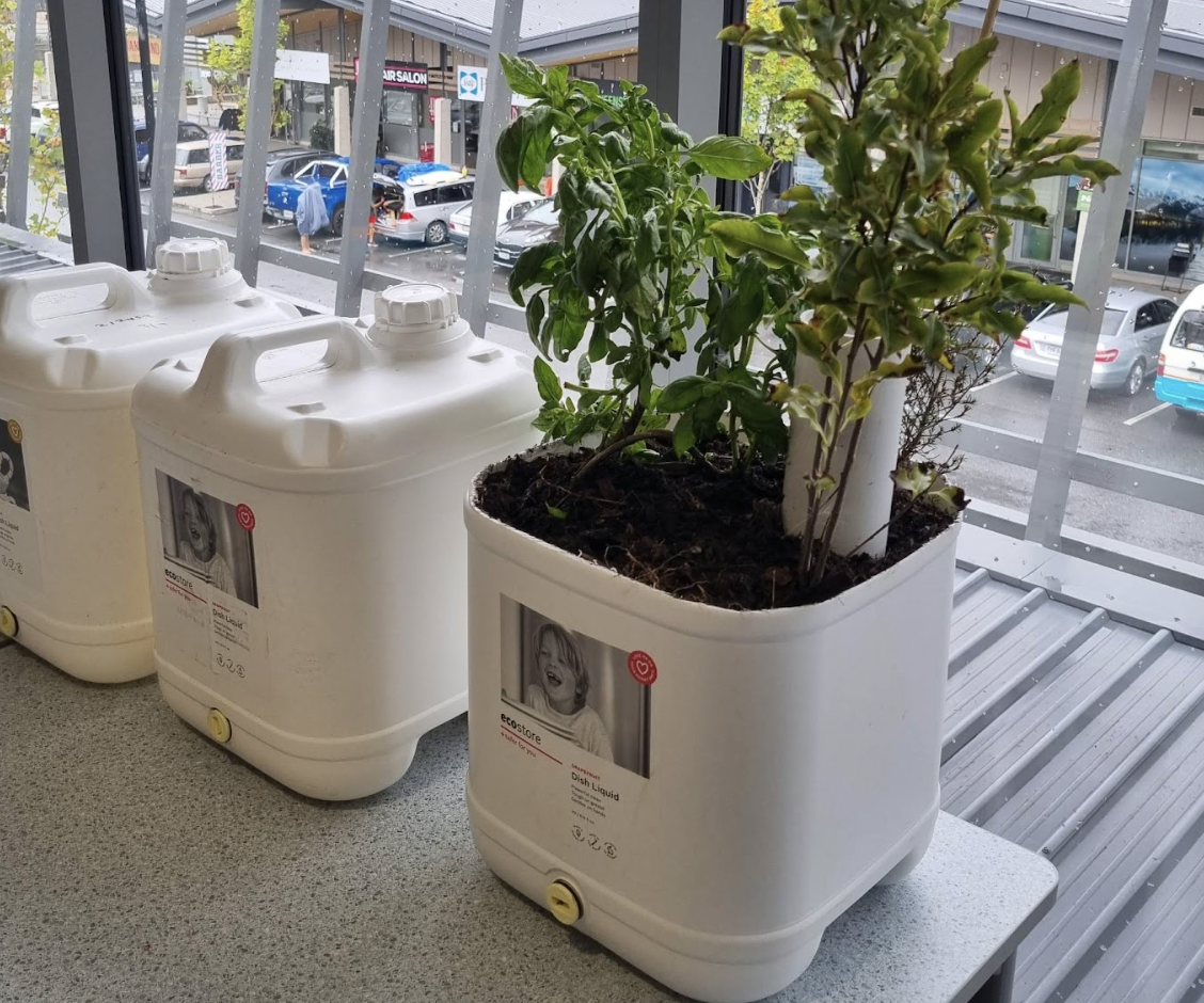 How to Make a Self Watering Planter Box Out of a Dish Wash Liquid Tub. 7 Steps Instructables