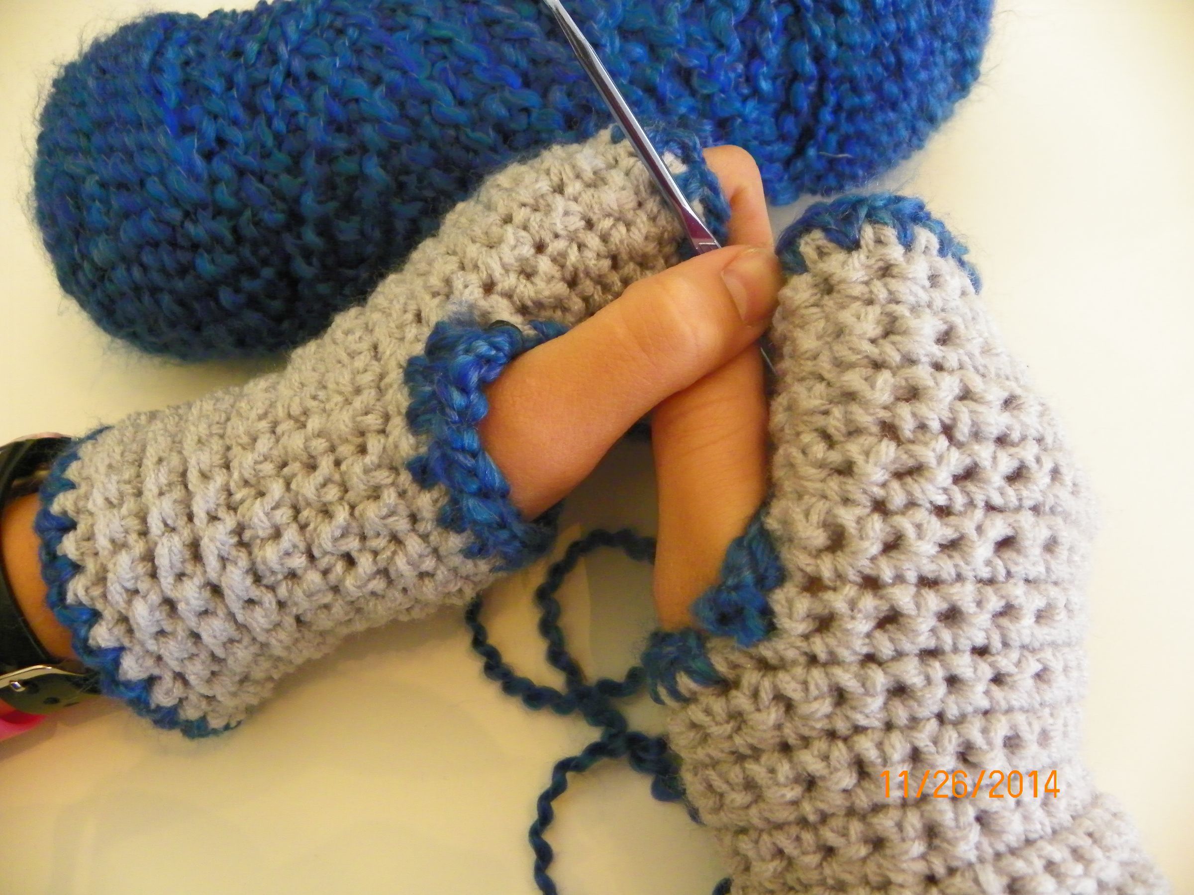 How To Crochet Fingerless Gloves Step By Step