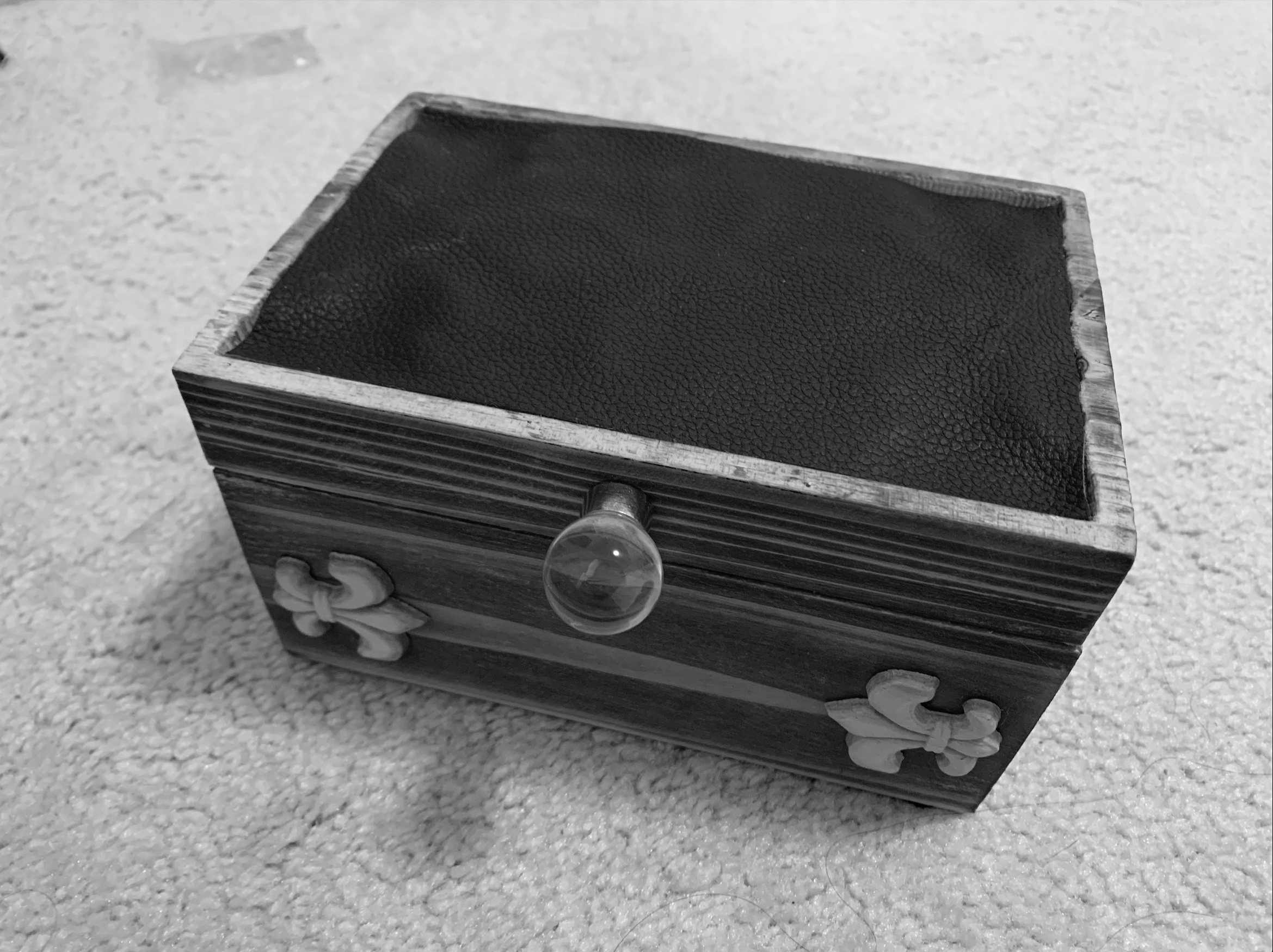 LEATHER BOX 4 Steps Instructables