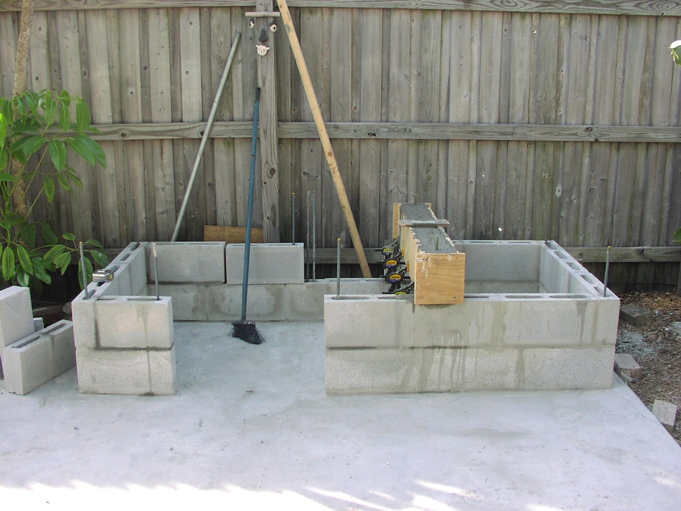 how to make a smoker out of bricks