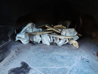 Cooking in a Wood Fired Oven 1 - Fire Control