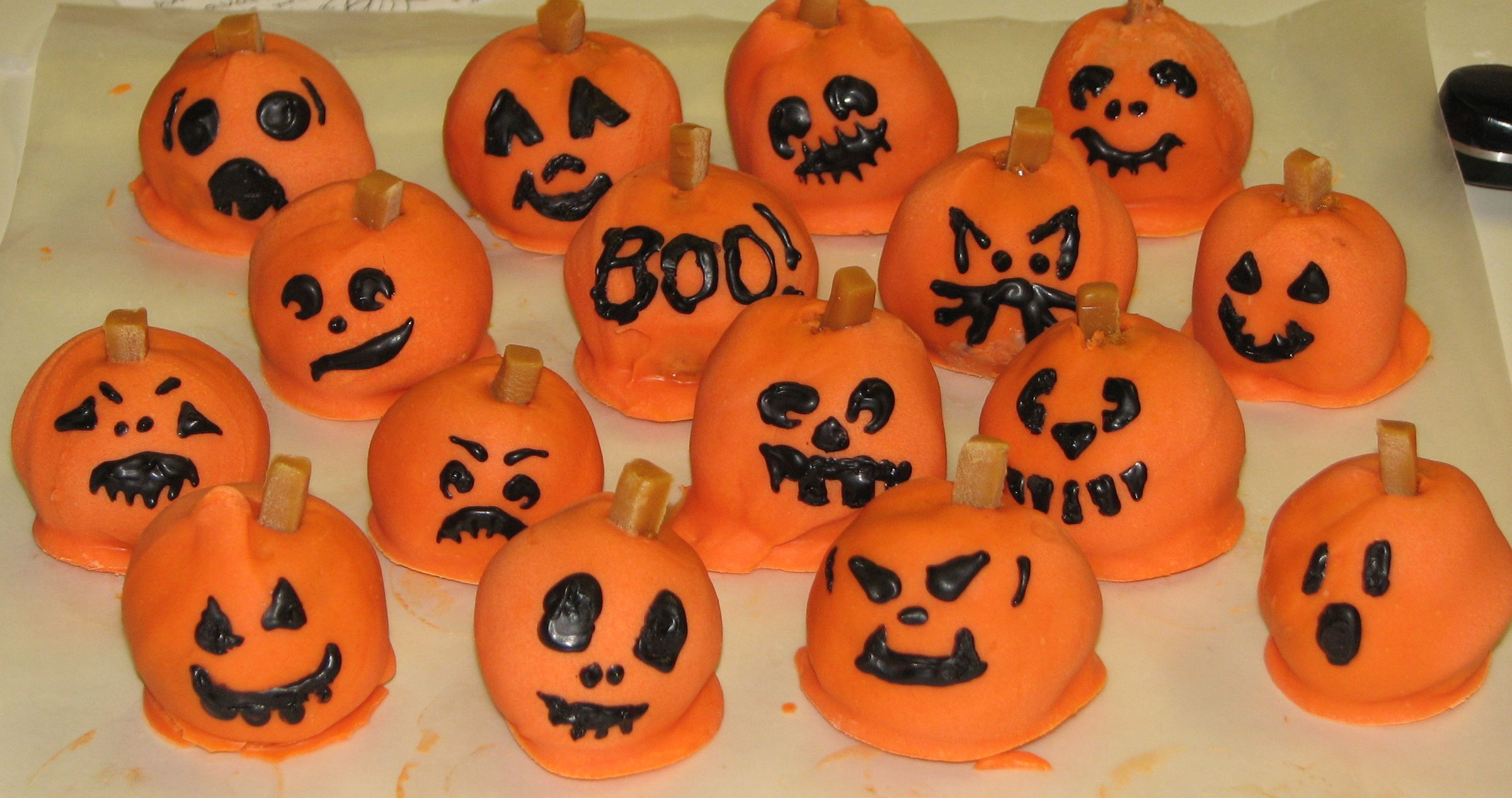 Jack-O-Lantern Pumpkin Balls