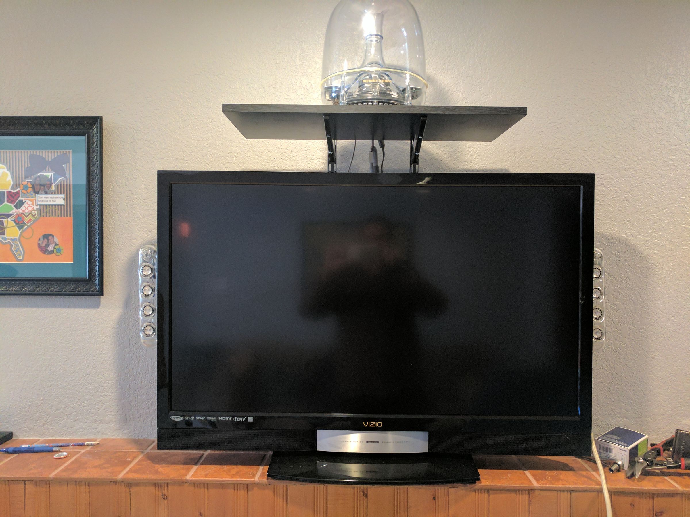 Custom TV Speaker, Streaming Device, Power Strip, Shelf & Cable Hider 6 Steps (with Pictures