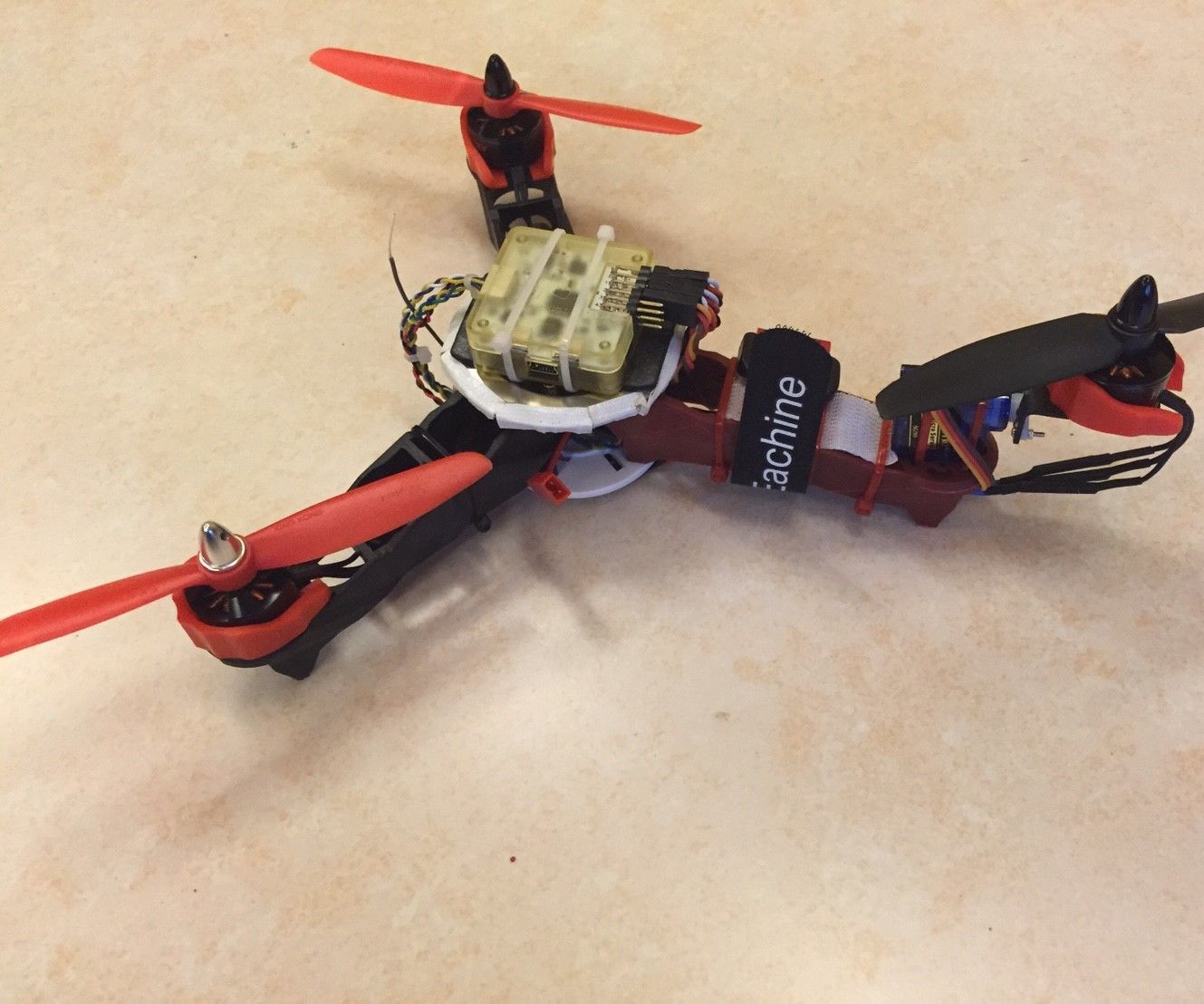 Y200 - a Poor Baby Tricopter