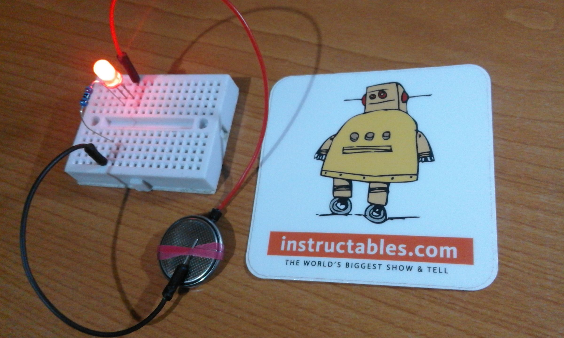 Lithium Battery Holder Using Rubber Bands