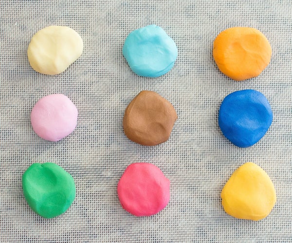 How to Add Coloring to Fondant