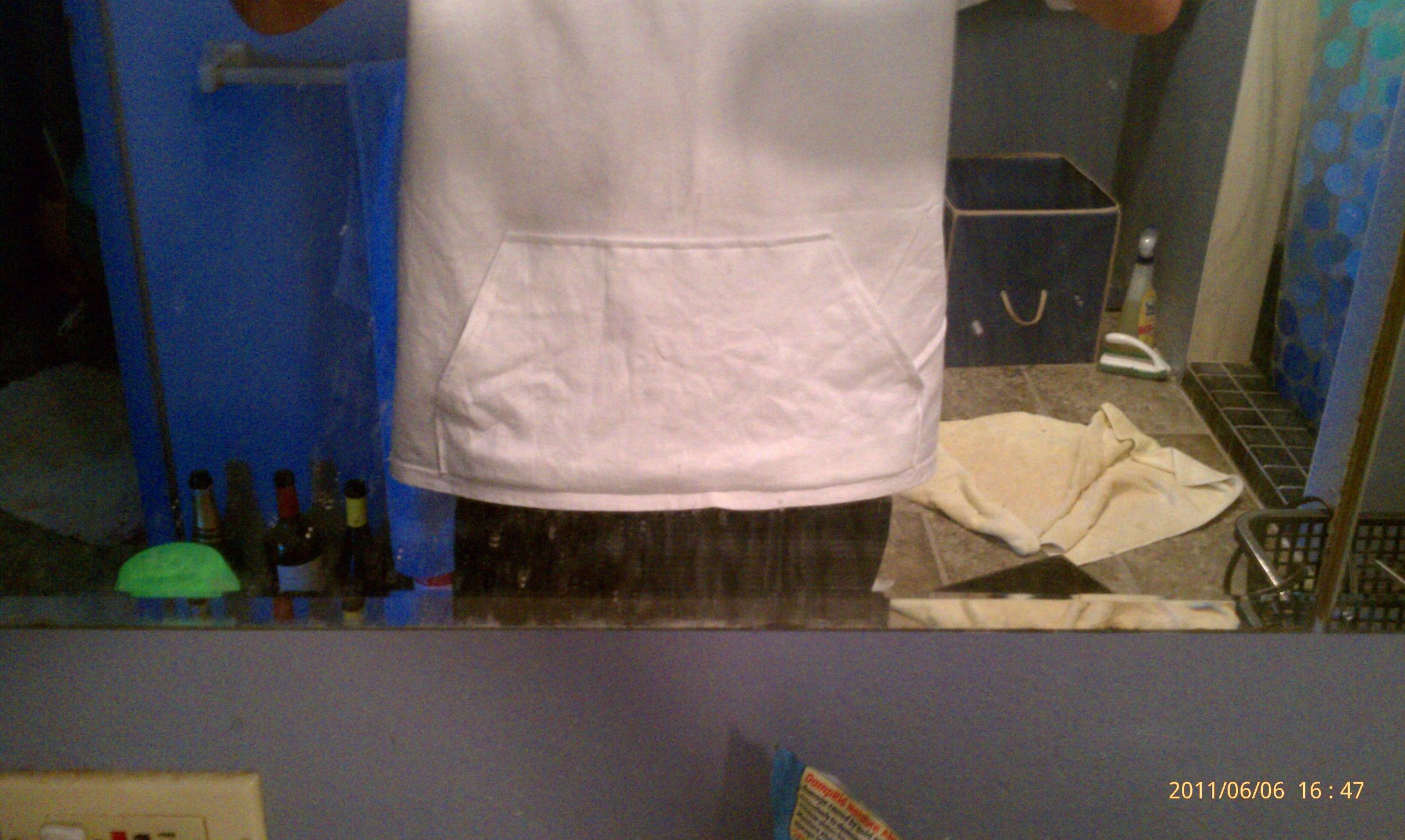 White T-Shirt With Hoodie Pocket Mod