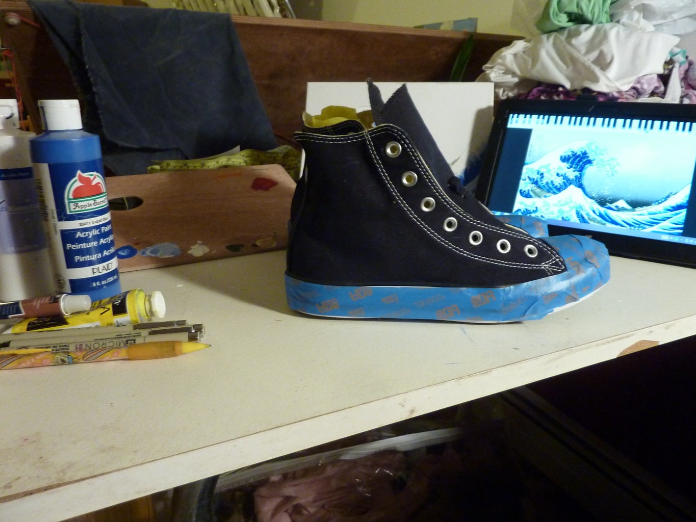 Painted Converse: Shoe Makeover : 7 Steps (with Pictures) - Instructables