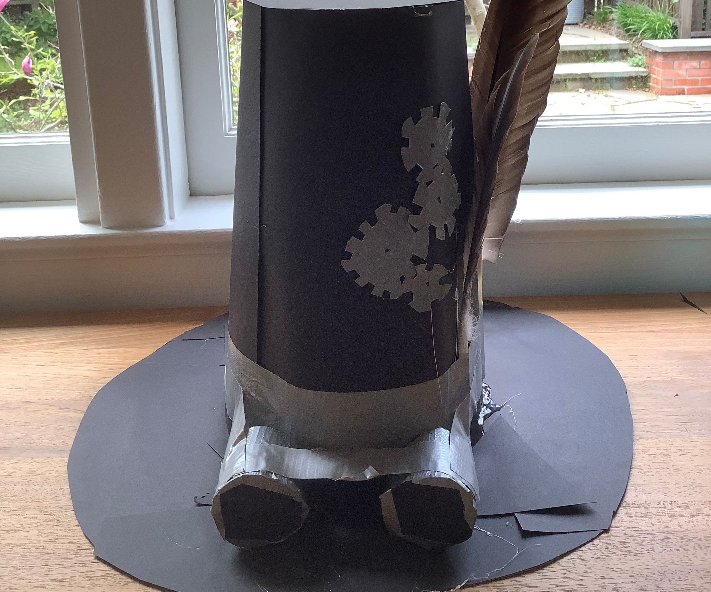 Cardboard Steampunk Top Hat in 10 Steps!