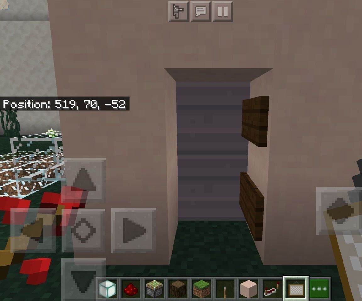 Hidden Entrance Behind a Painting (level Beginner)