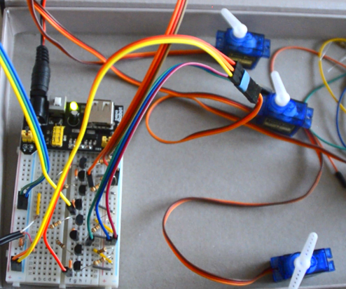 Control Up to 4 Servo Using a Smartphone or Any Device With an Audio Output