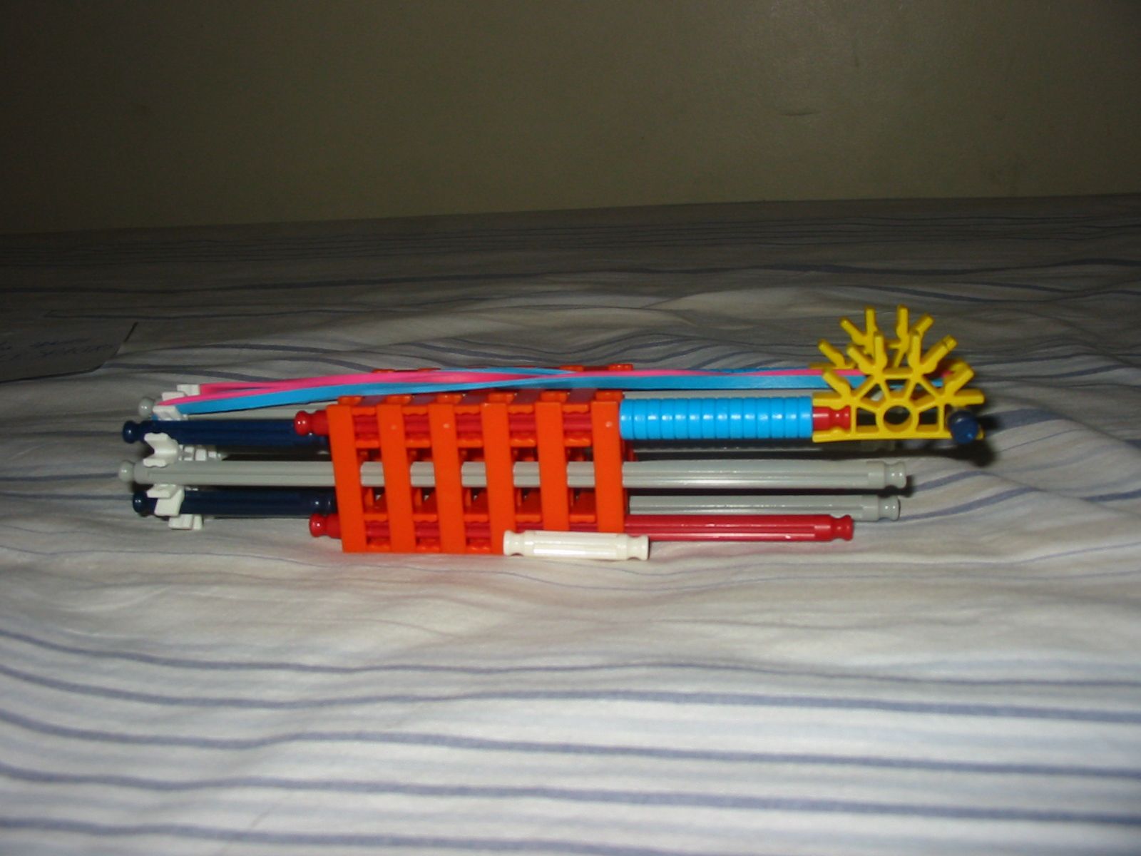 Almost Indestructible Rubber Band Powered K'nex Gun 6 Steps