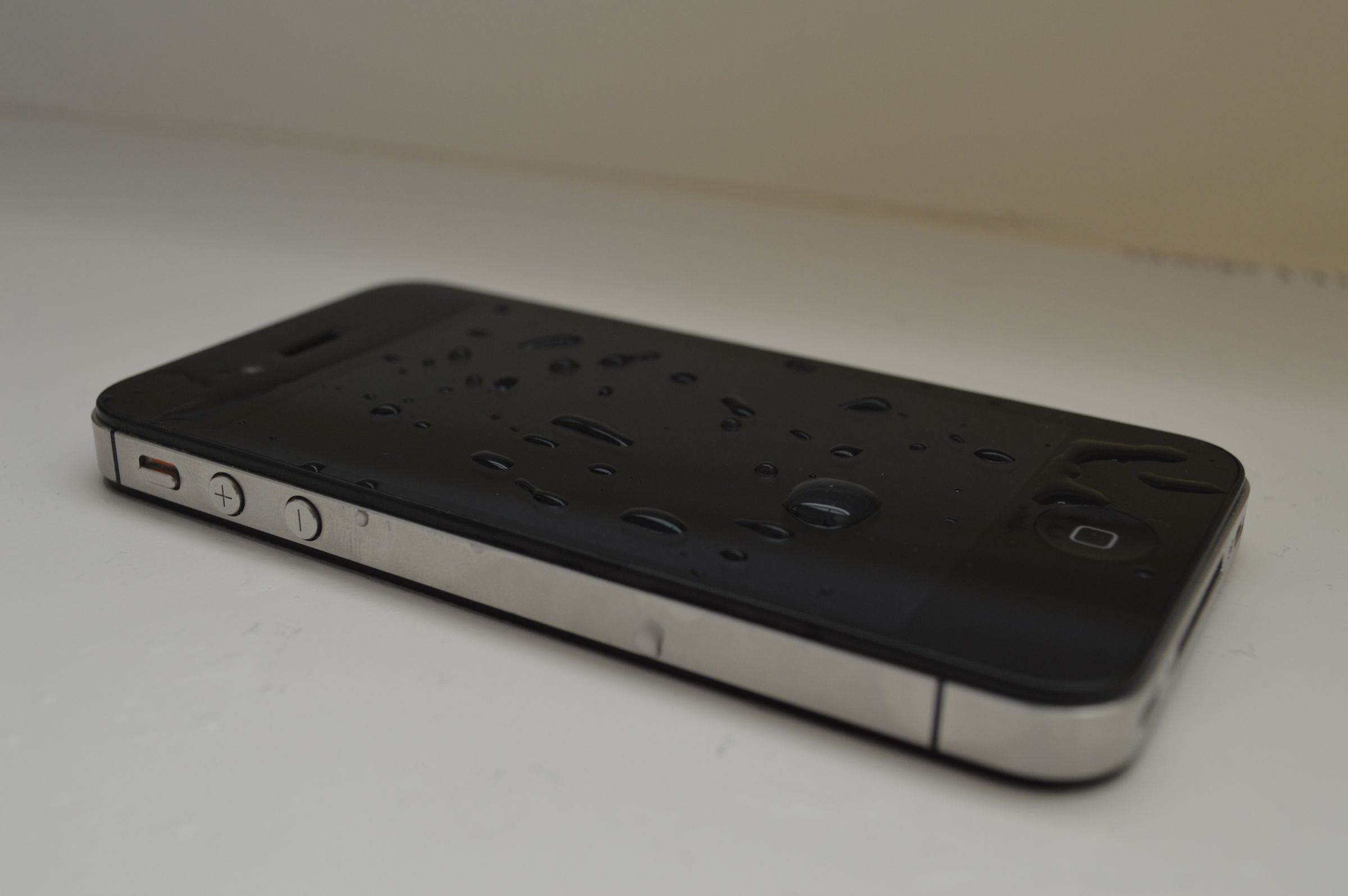 How To Rescue A Wet Phone