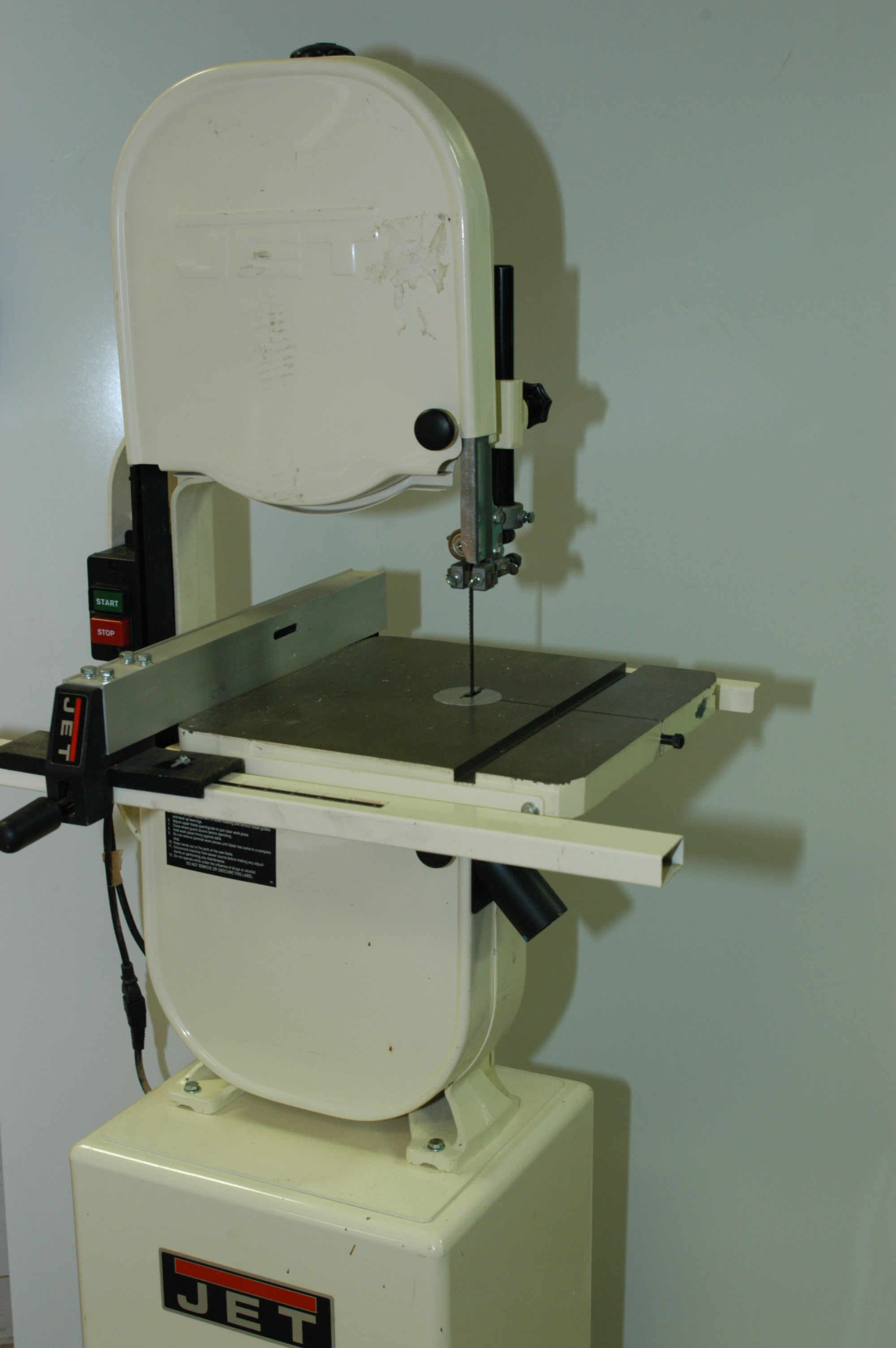 Changing Blades on the 14" Bandsaw 9 Steps (with Pictures) Instructables