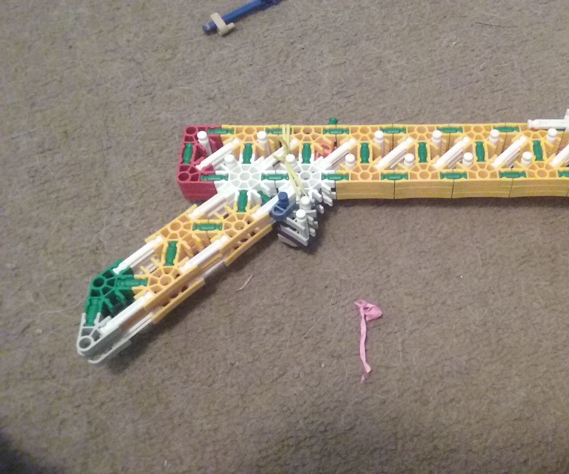 K'nex slingshot mech pistol/shotgun {PLOWS THROUGH PAPER}