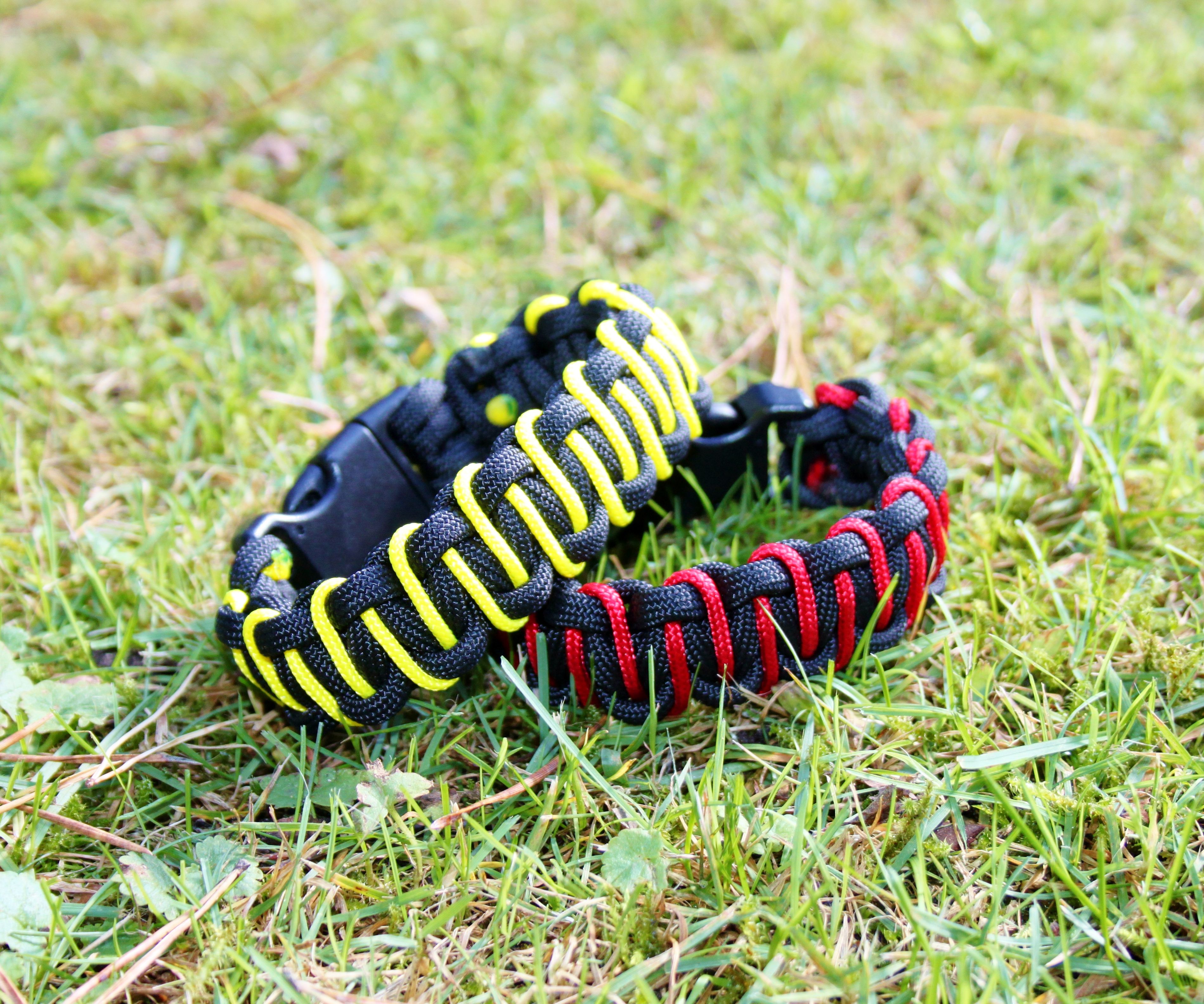 Easy Paracord Bracelet - Advanced Cobra