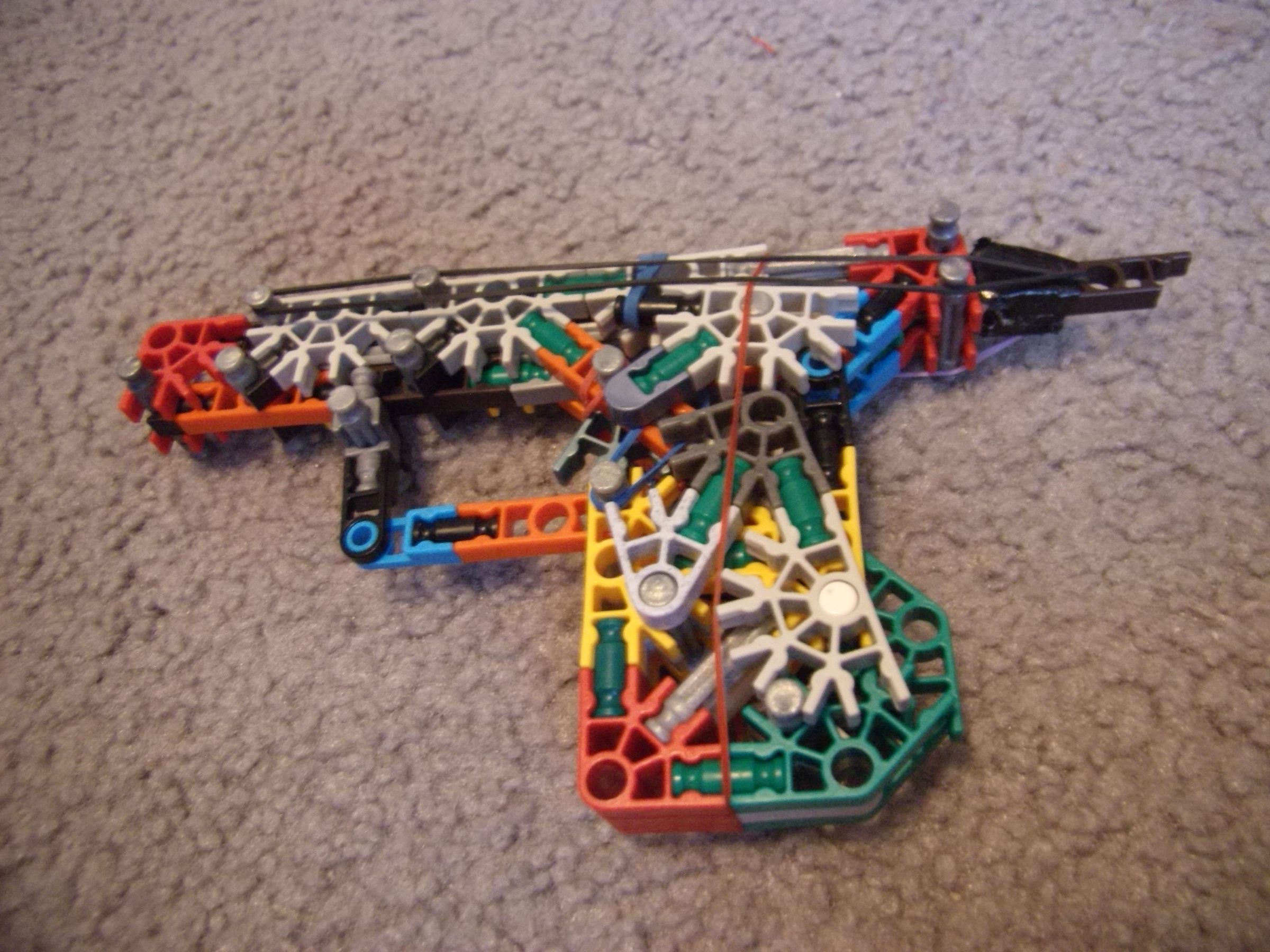 A few random k'nex concepts, guns, etc.
