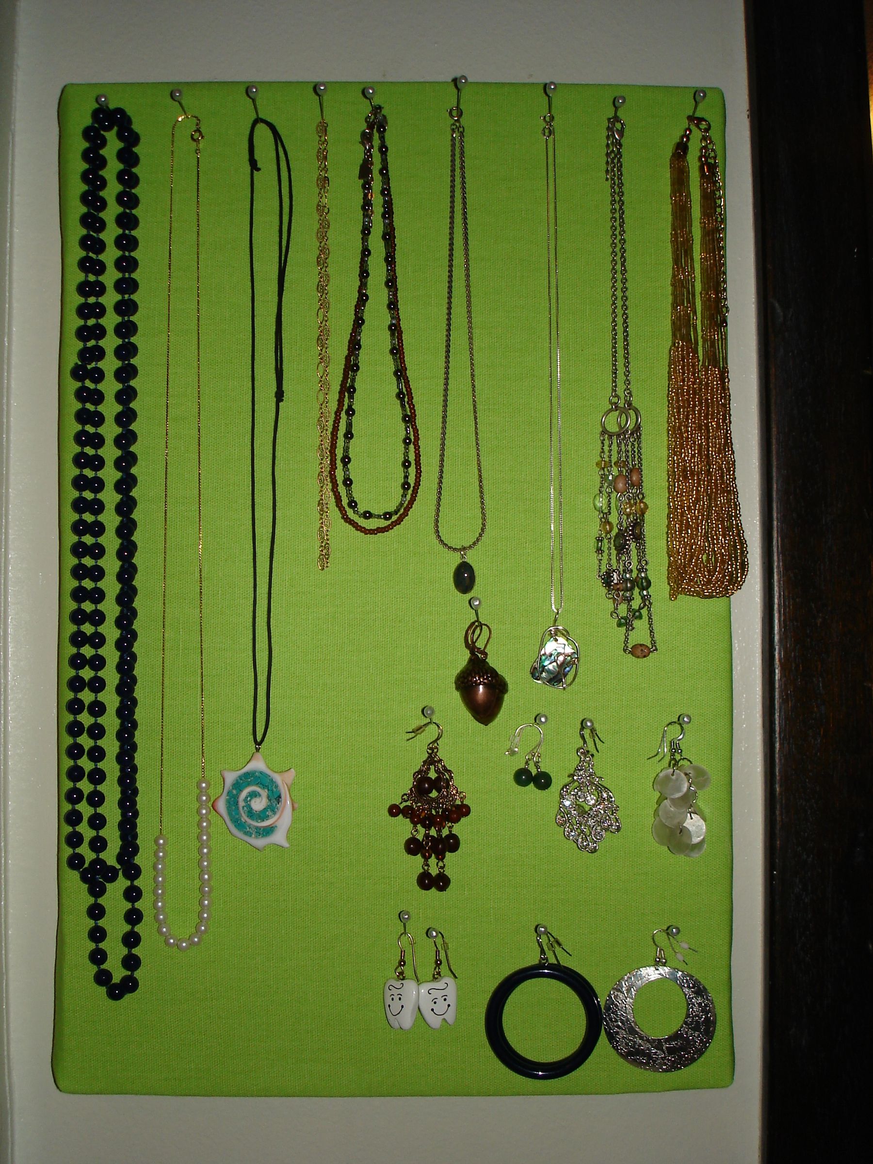 How to Make Esthetic Jewelery Storage