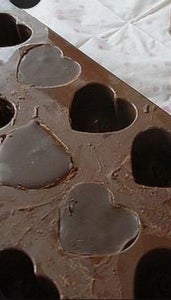 MAKE TRUFFLES: