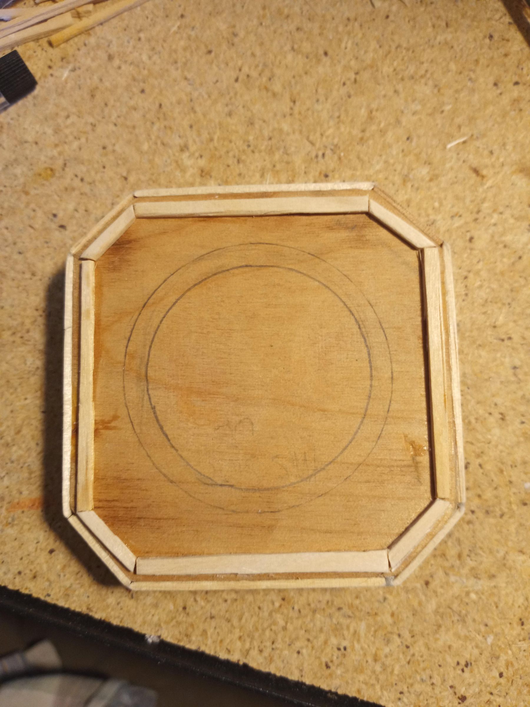 The Compass That Doesn't Point North 10 Steps (with Pictures