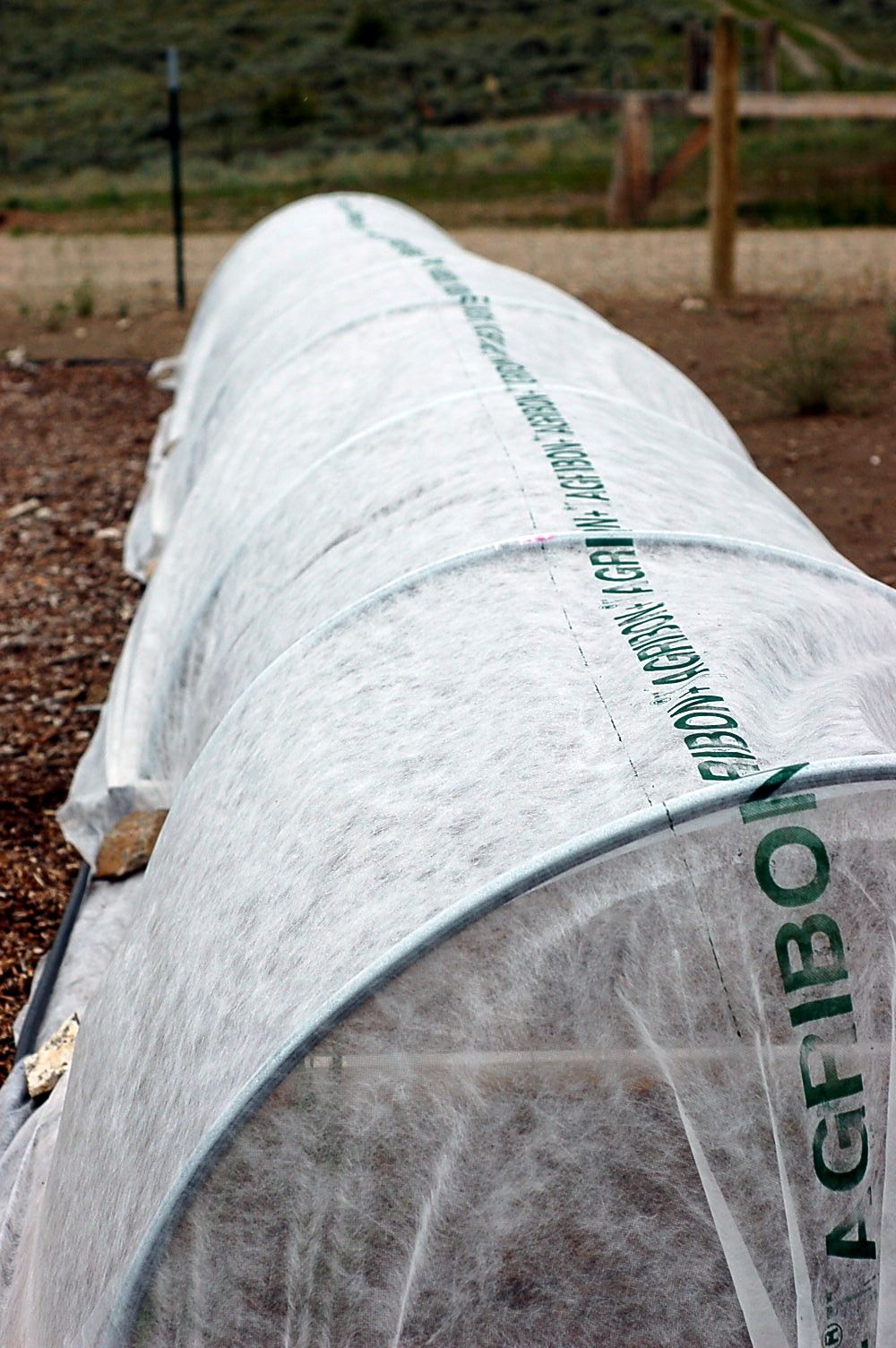 How to Make a Tubing Bender for Free That Makes Hoops for Your Garden
