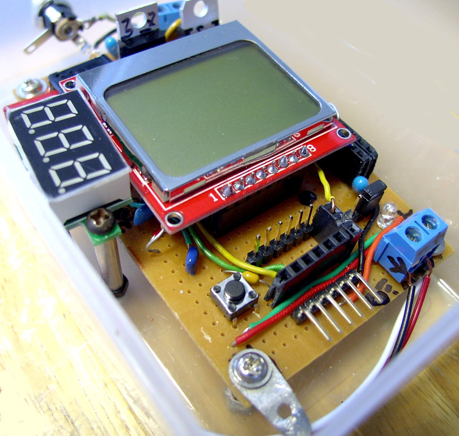 Switchable Dual-Voltage (3.3v/5v) Hacduino